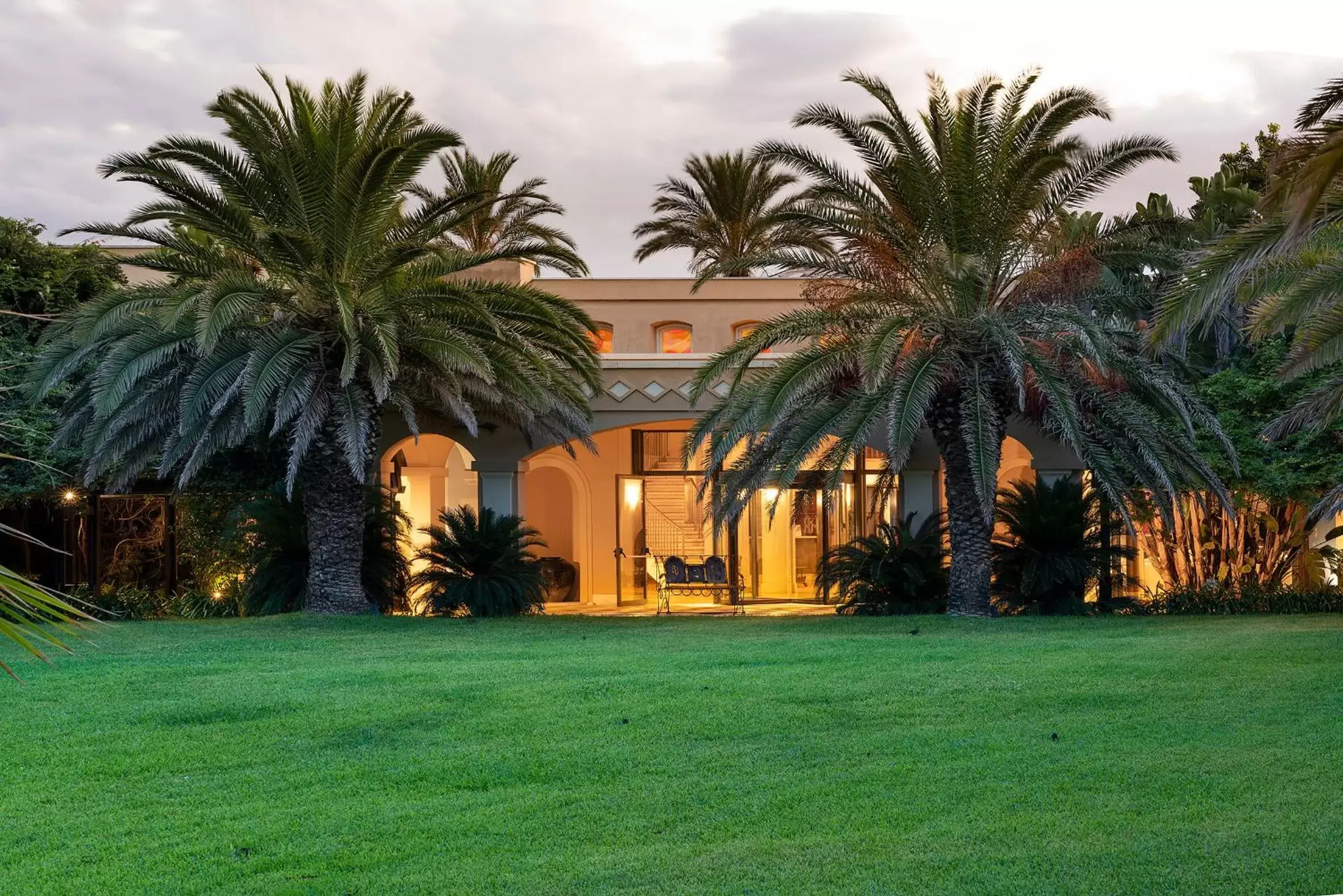 Garden, Property Building in Romano Palace Luxury Hotel