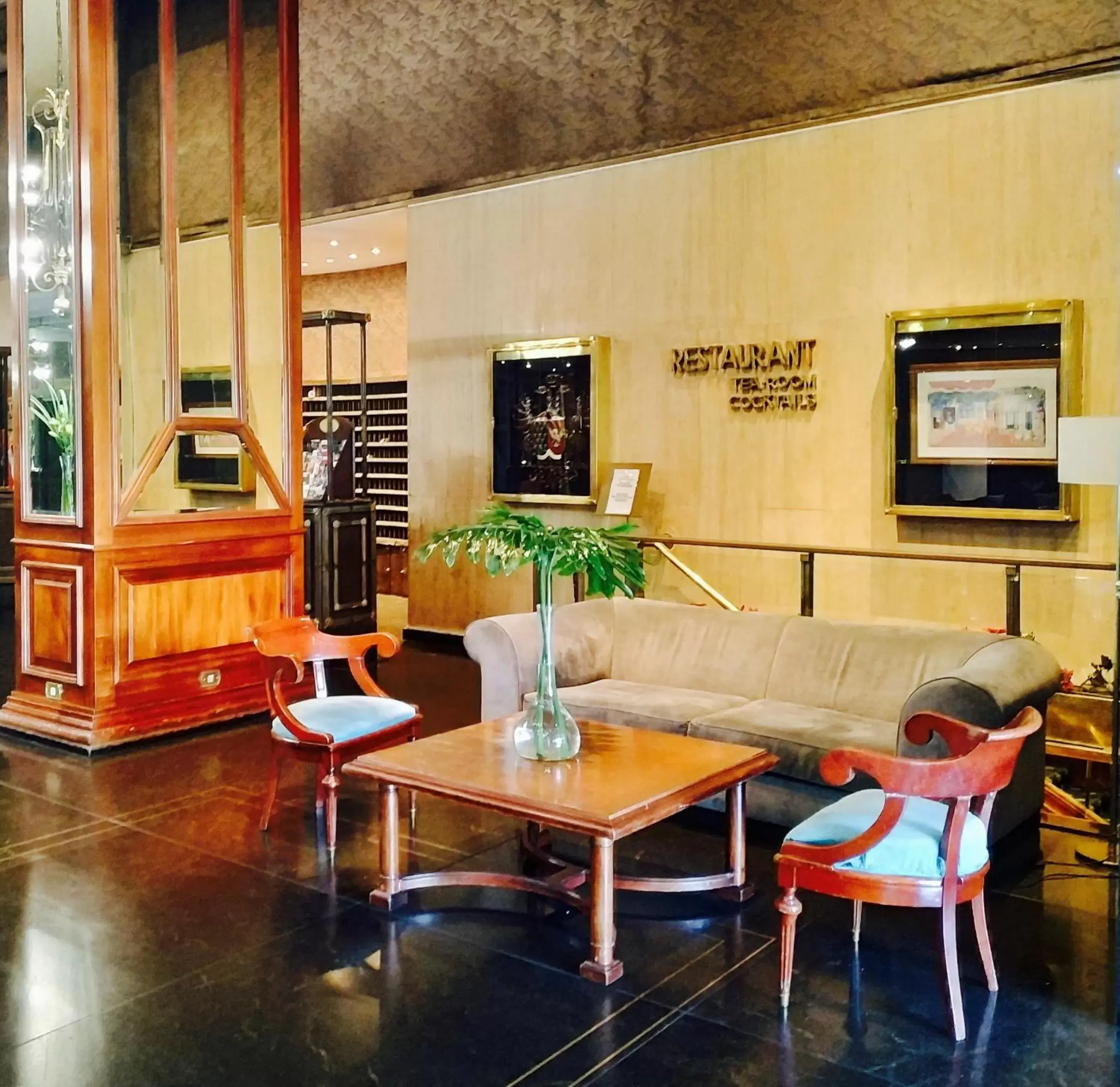 Lobby or reception in Hotel Presidente Buenos Aires