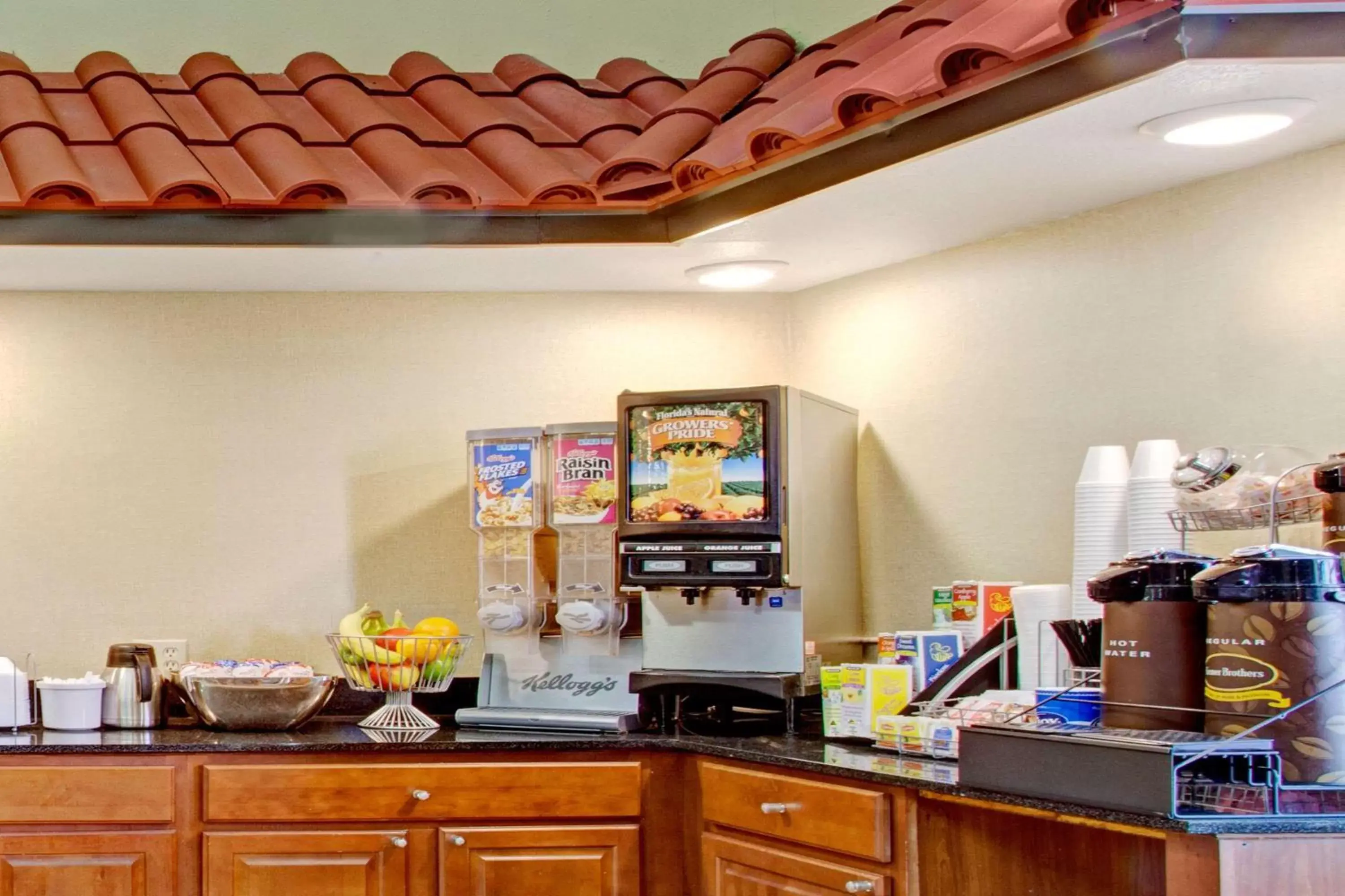 Restaurant/places to eat in Super 8 by Wyndham Forrest City AR Restaurant/places to eat in Super 8 by Wyndham Forrest City AR