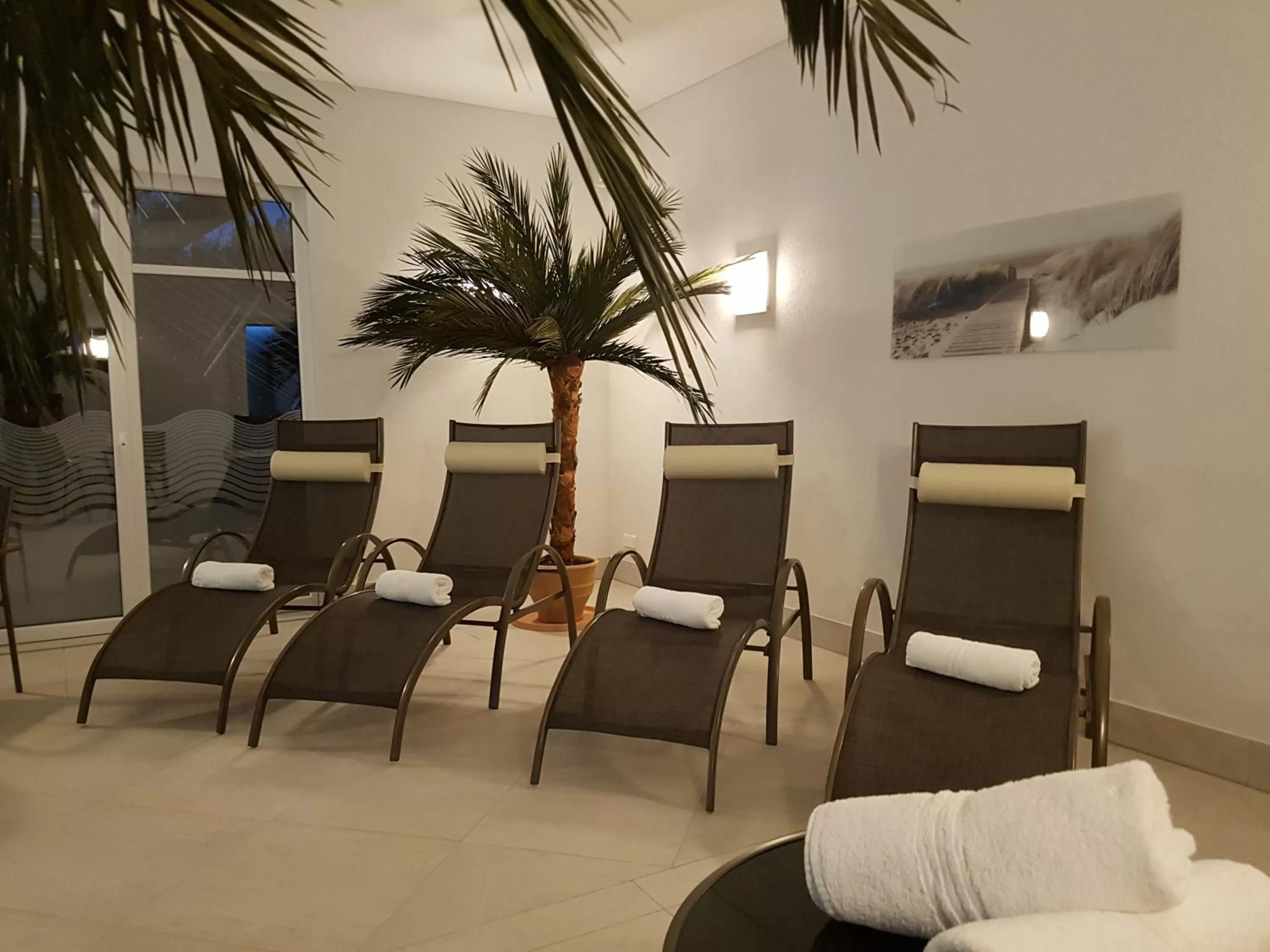 Swimming pool in Avalon Hotel Bellevue