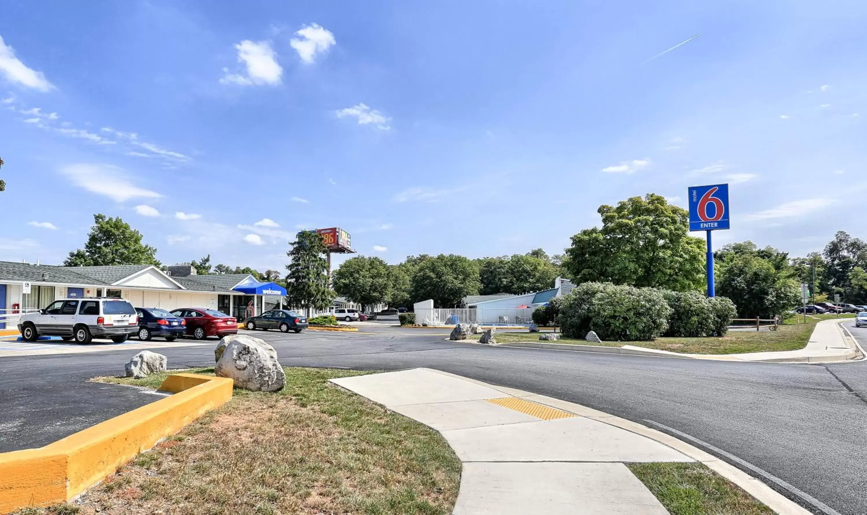 Property building in Motel 6 Hagerstown, MD