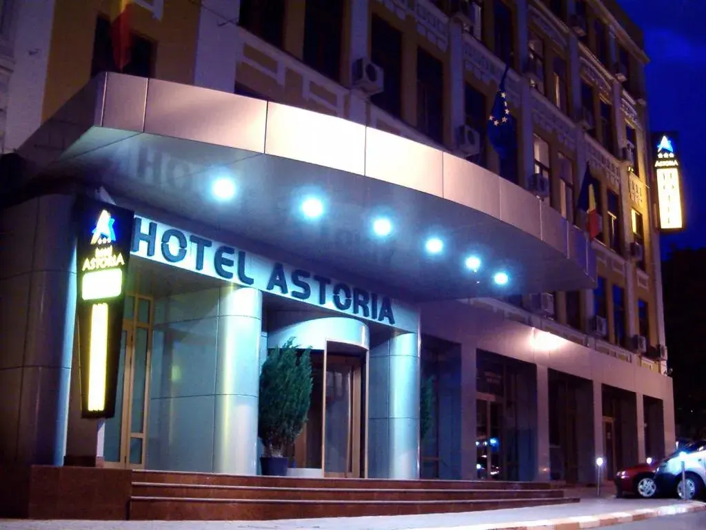 Facade/entrance, Property Building in Hotel Astoria City Center