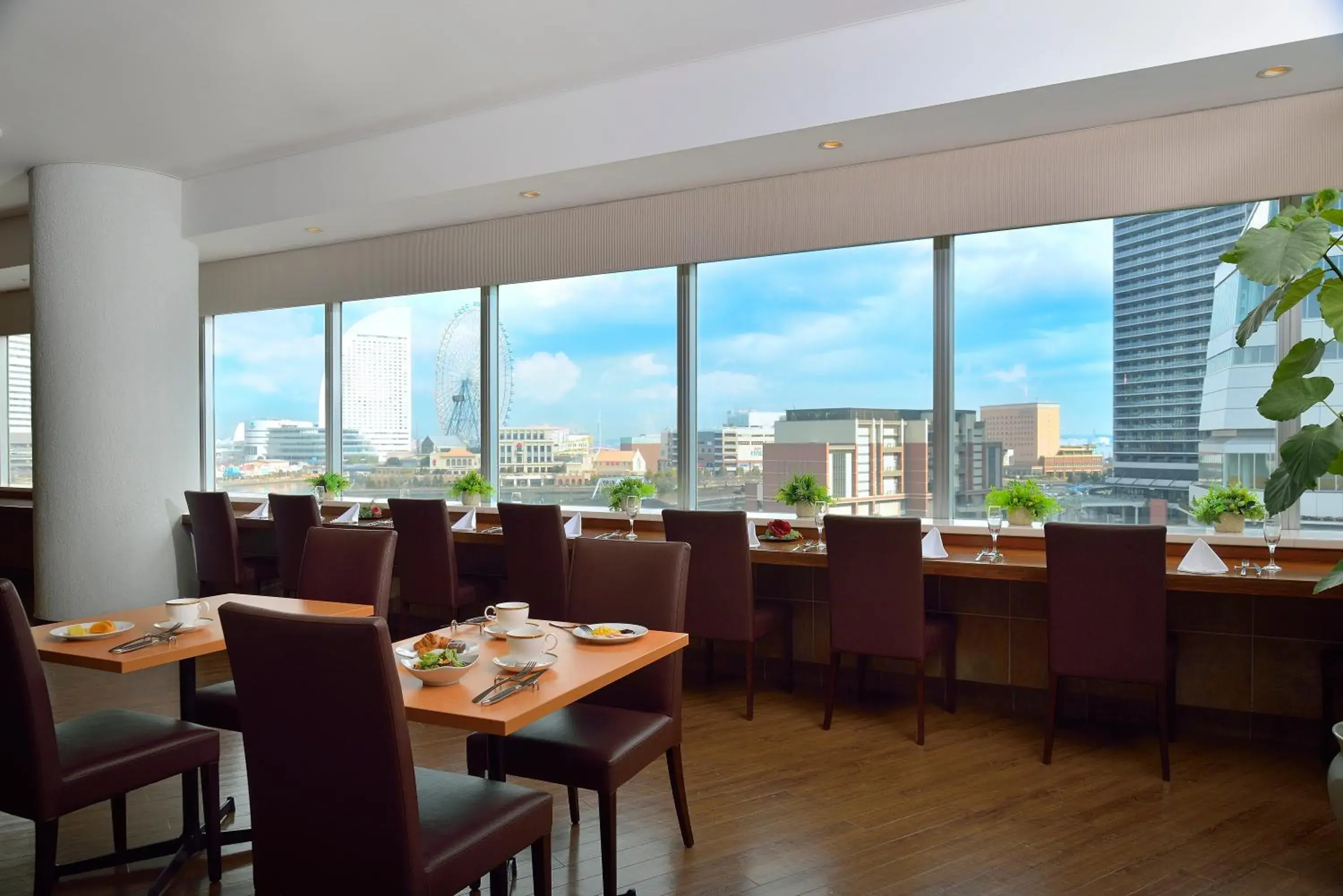 Restaurant/Places to Eat in Yokohama Sakuragicho Washington Hotel