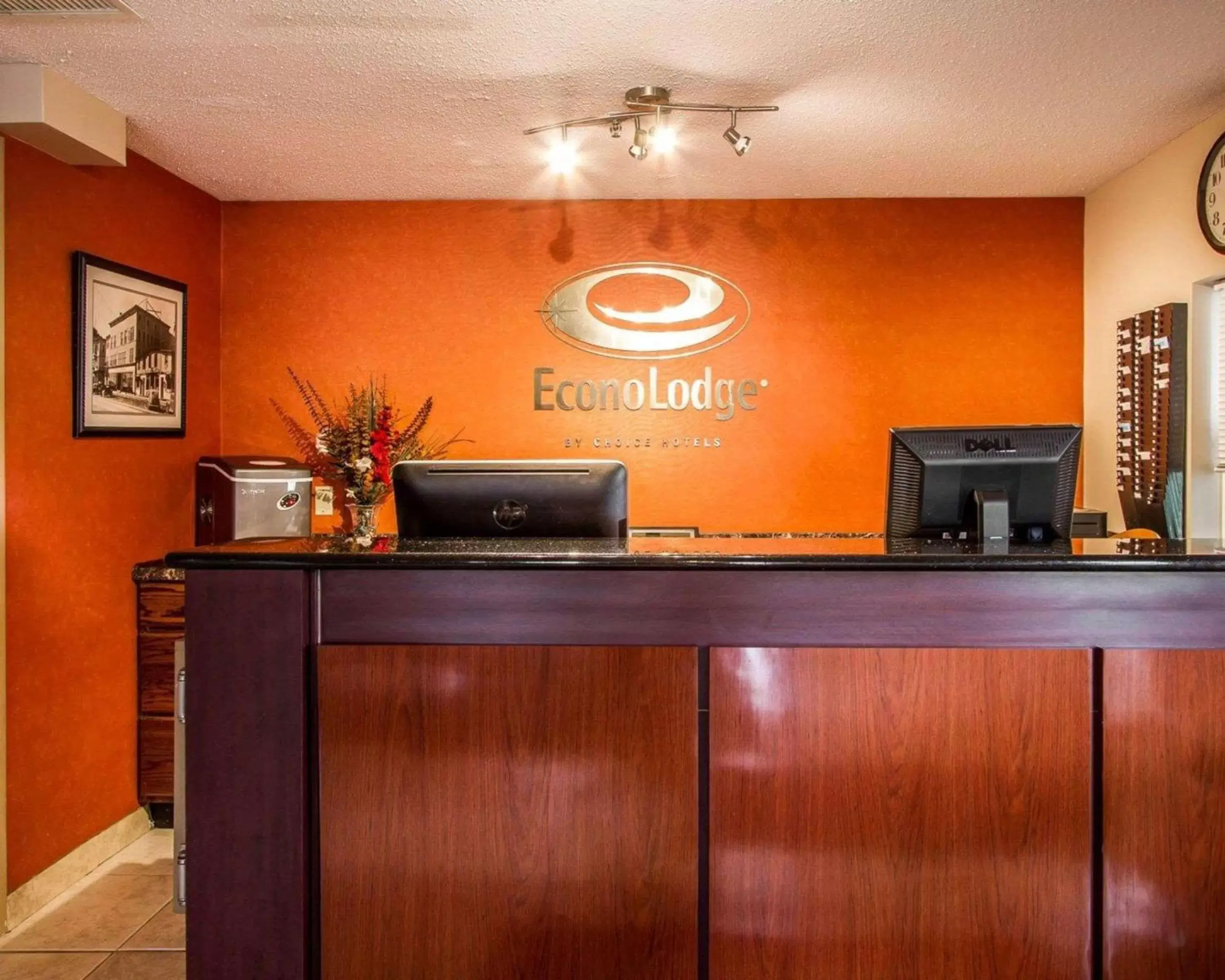 Lobby or reception, Lobby/Reception in Econo Lodge Freeport - Brunswick Area