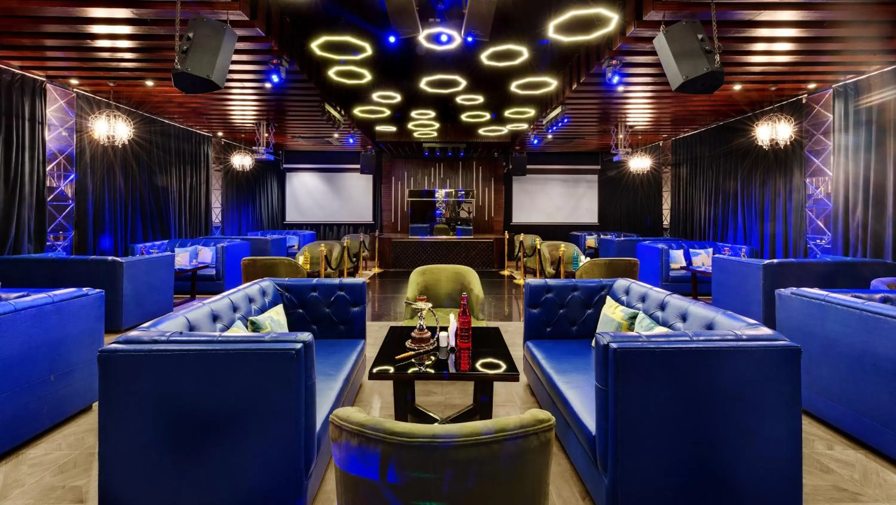 Nightclub / DJ, Lounge/Bar in The Manali Inn