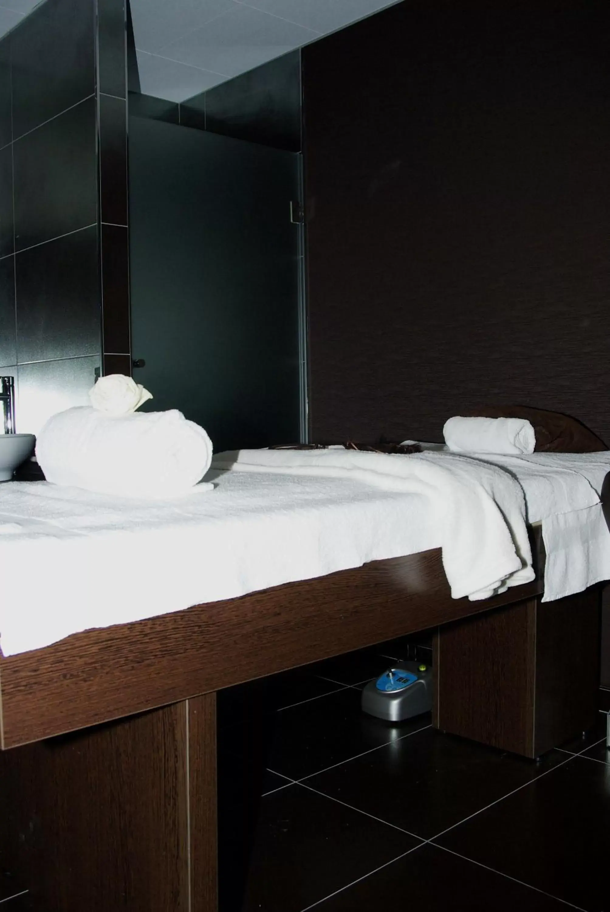 Massage, Bathroom in Residhome Suites Paris Sénart