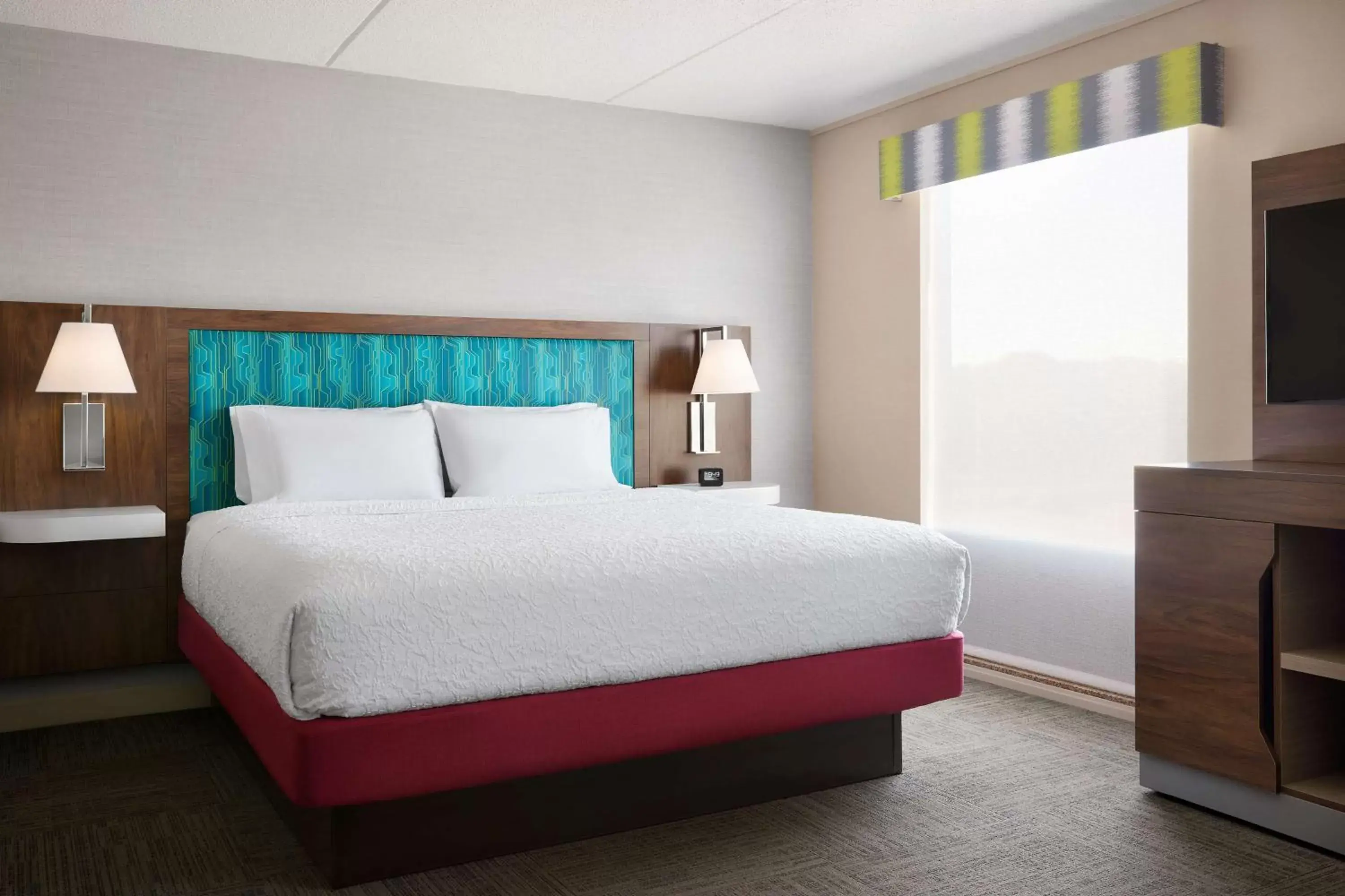 Bedroom, Bed in Hampton Inn & Suites West Haven