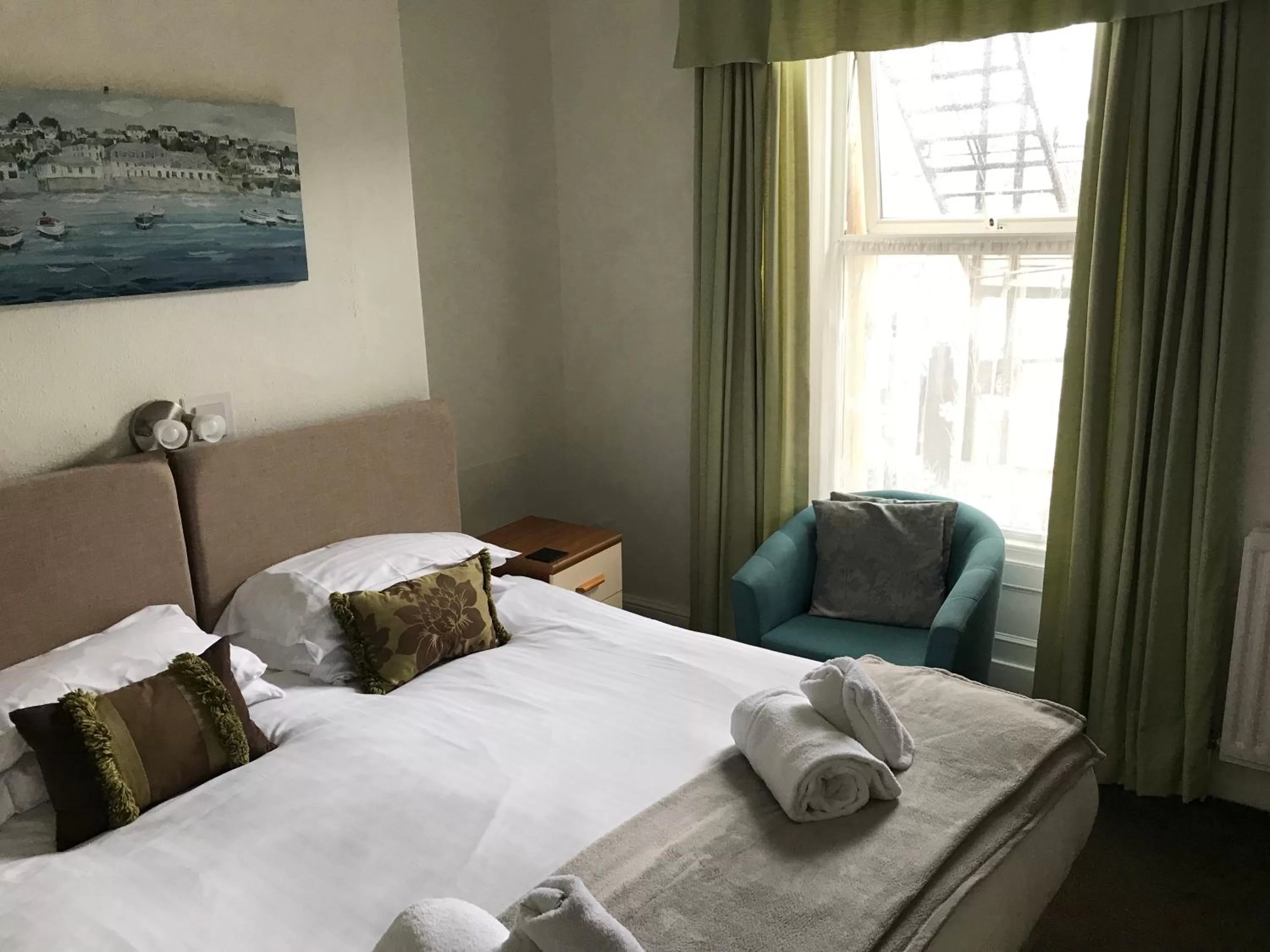 Photo of the whole room, Bed in The Oasis Hotel