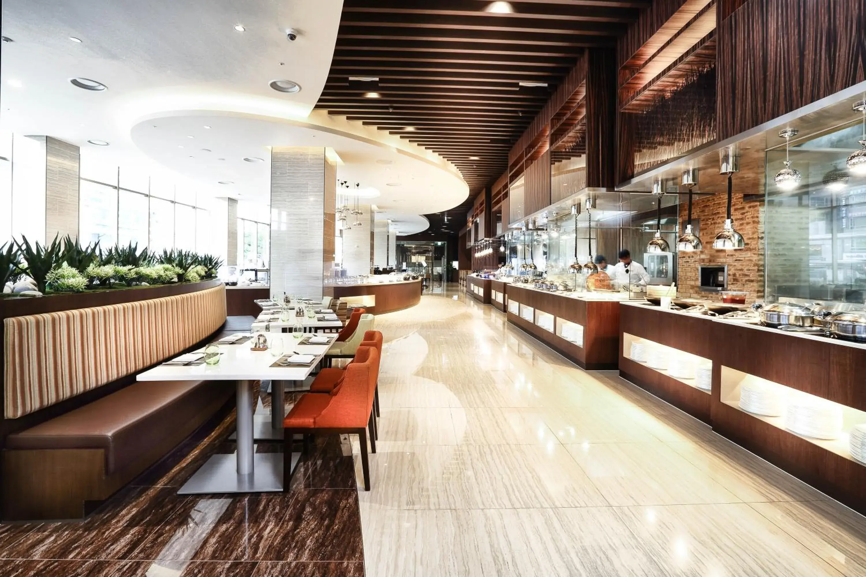 Restaurant/Places to Eat in Novotel Ambassador Suwon Hotel