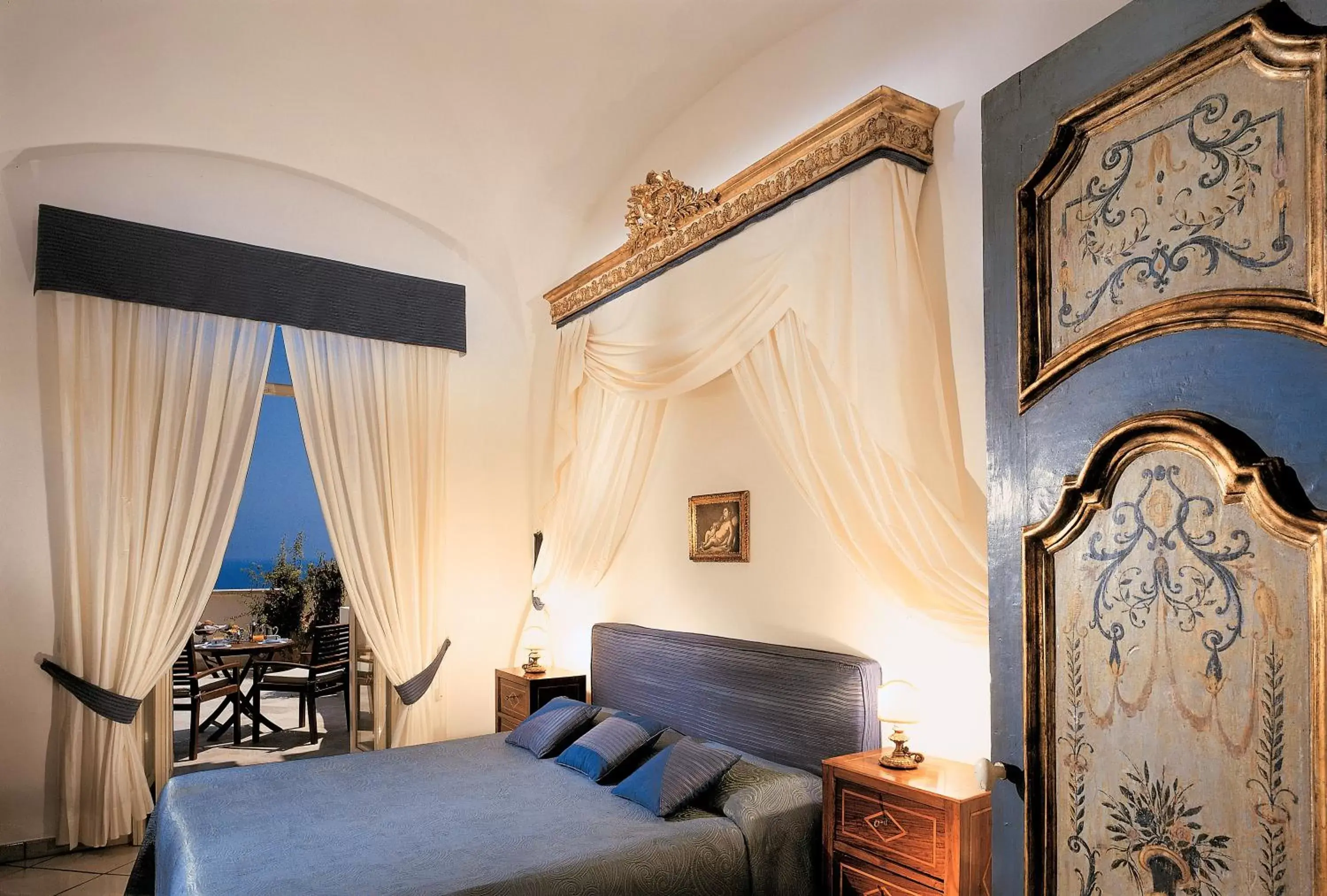 Bed in Hotel Santa Caterina