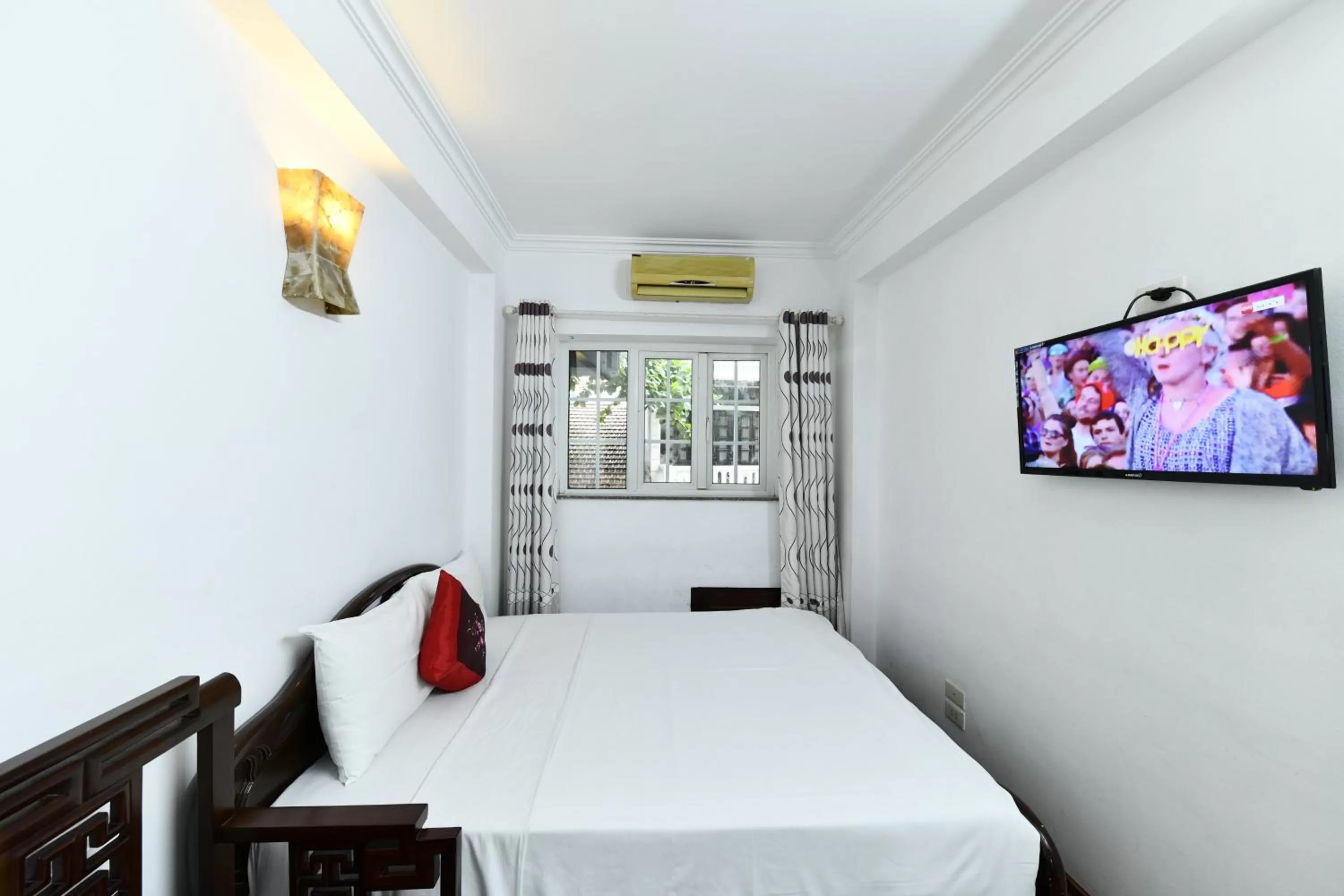 Bed in Phoenix Legend Hotel Hanoi