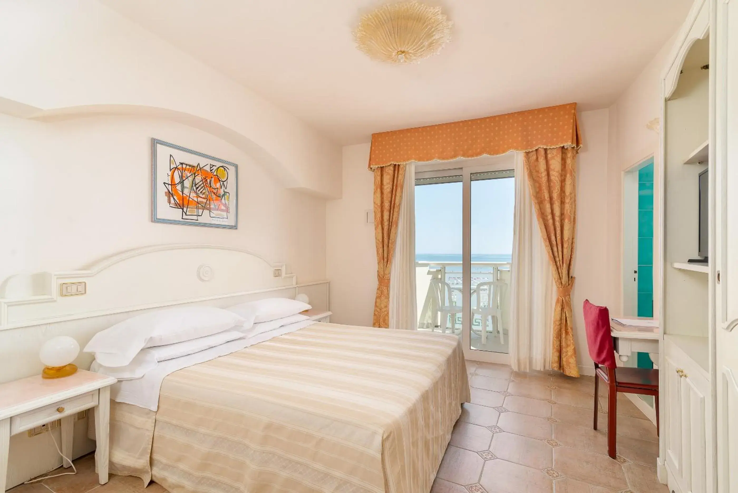 Bedroom, Bed in Universal Hotel Bedroom, Bed in Universal Hotel