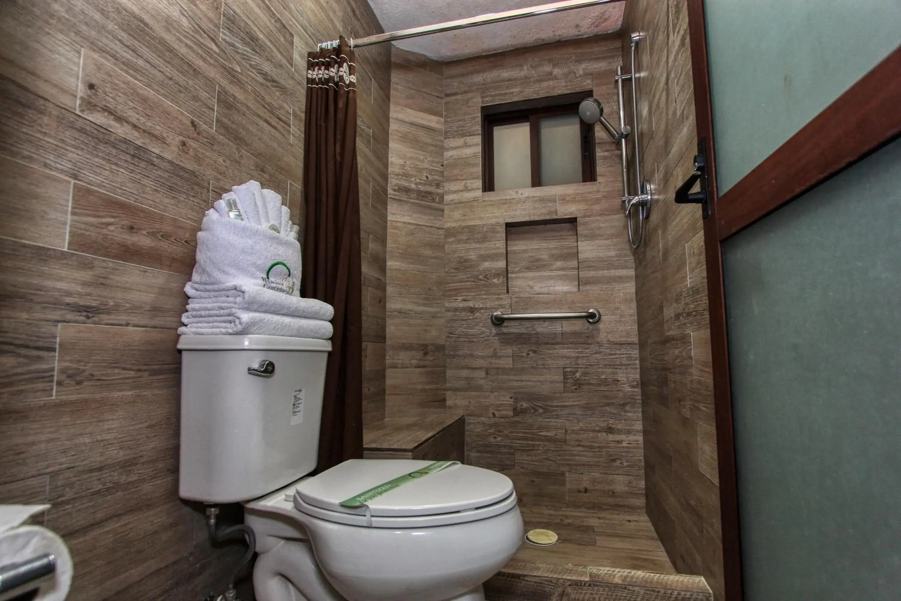 Toilet, Bathroom in Hotel Mansion del Cantador