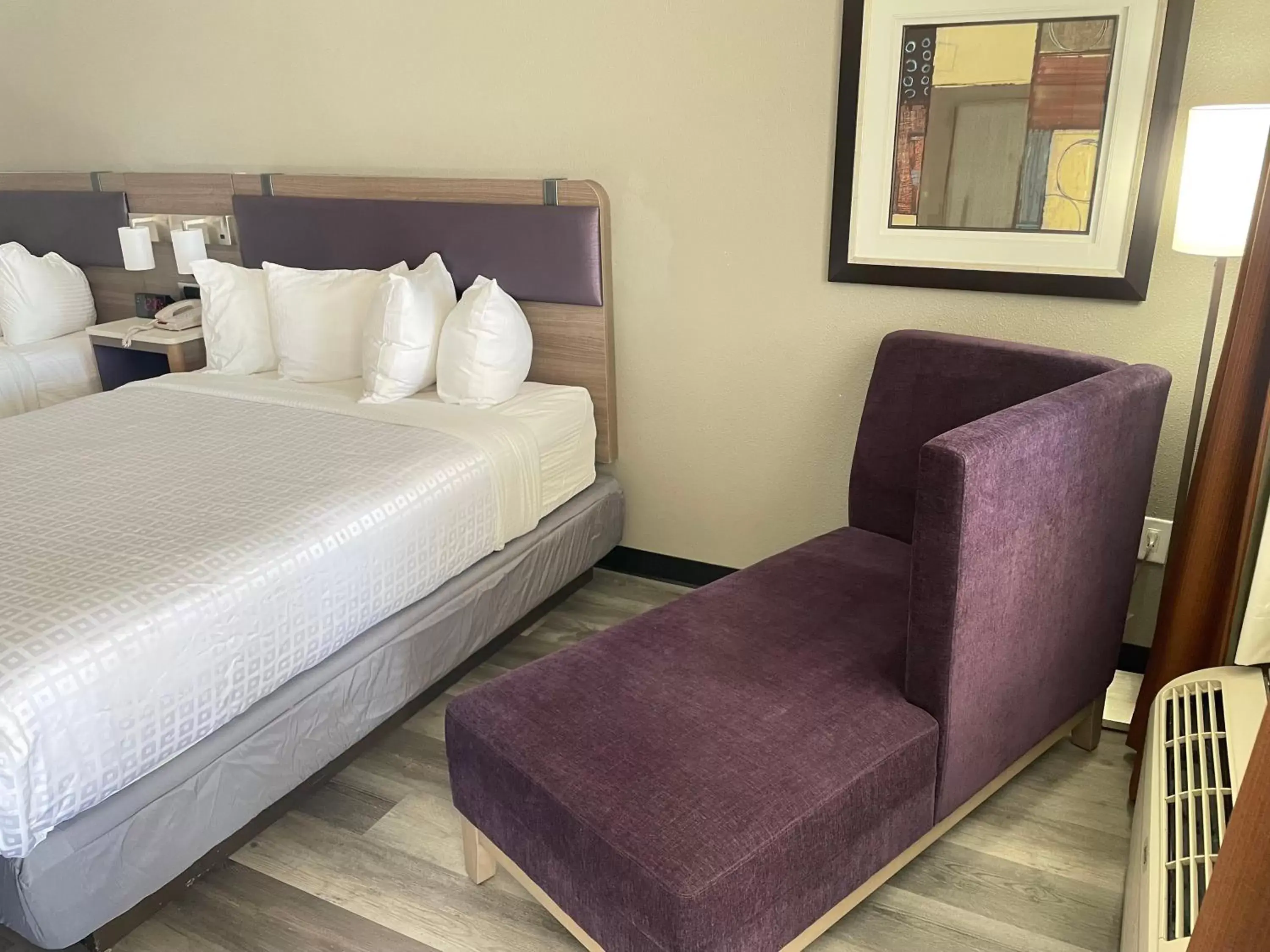Seating area, Bed in Best Western Sunland Park