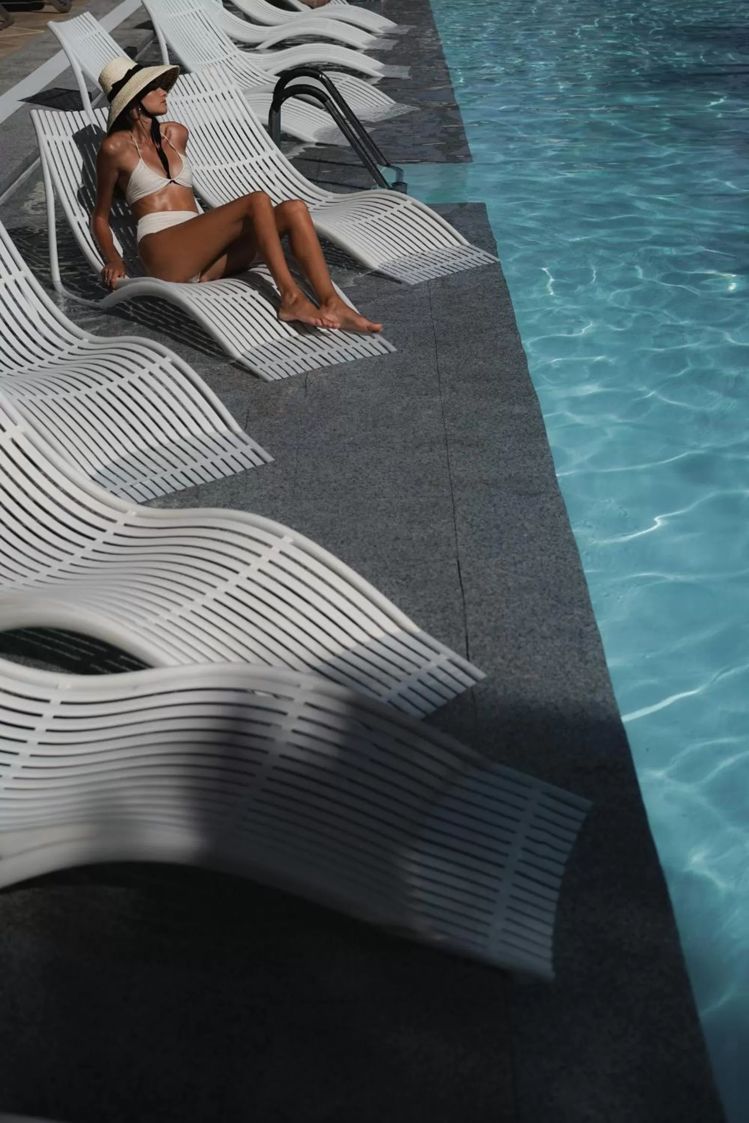 People in Hotel Fariones