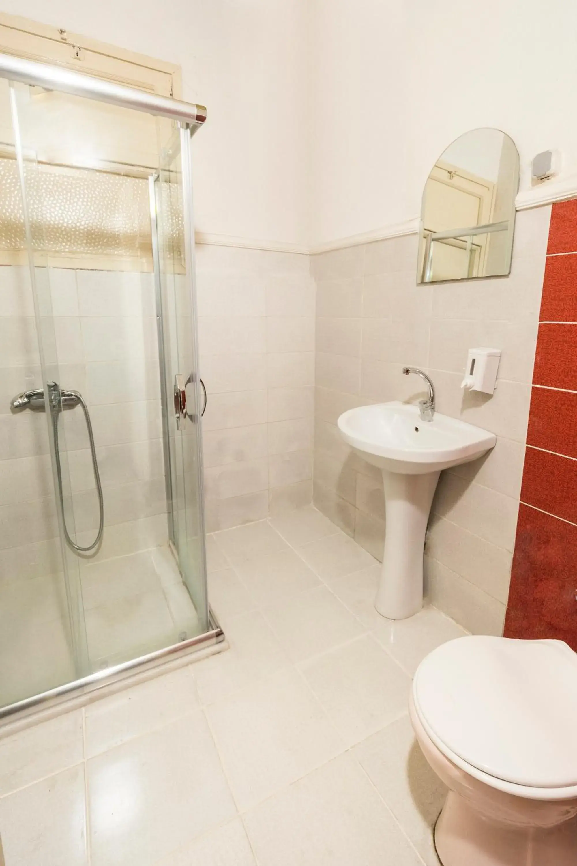 Shower, Bathroom in Levanten Hostel