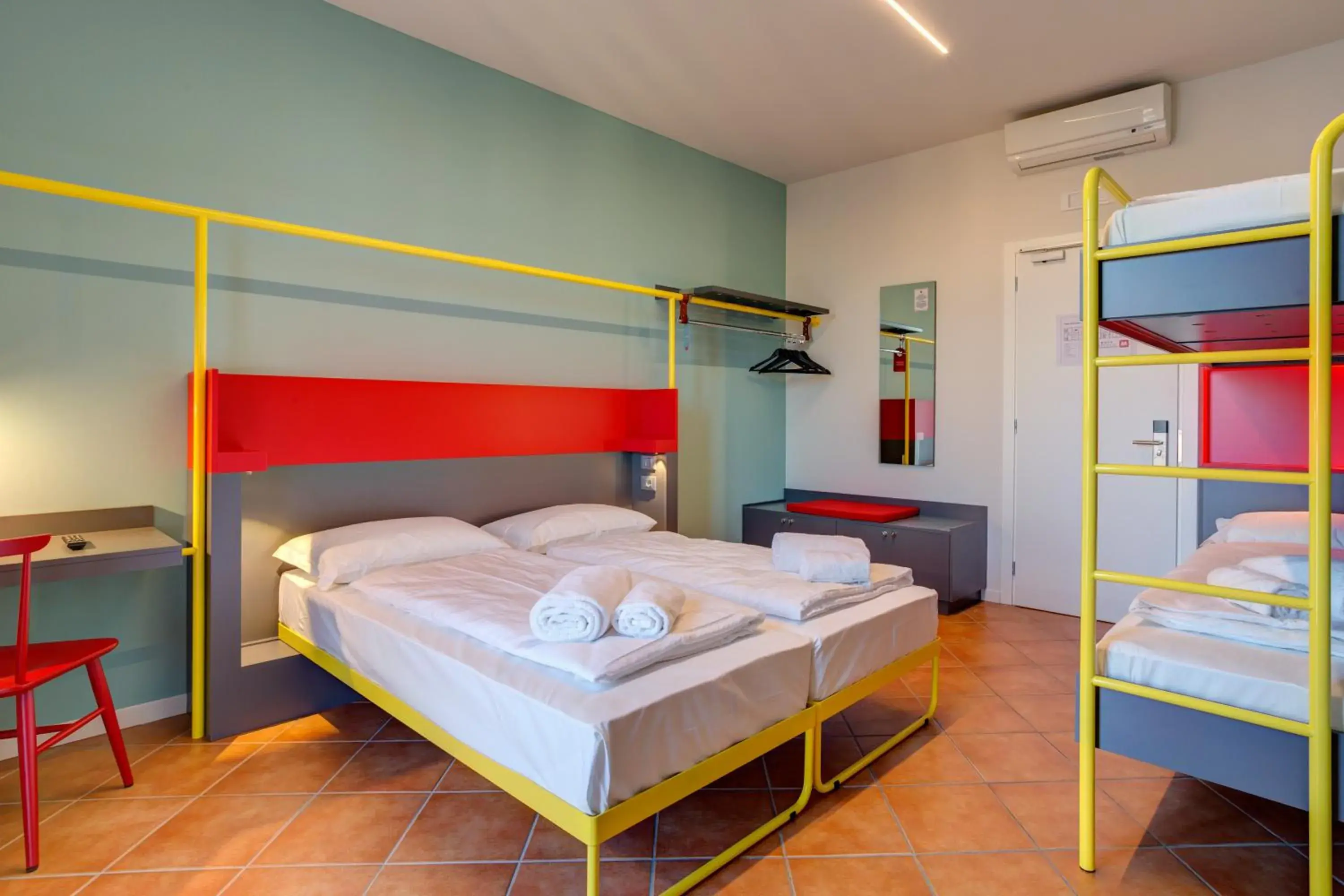 Photo of the whole room, Bunk Bed in MEININGER Milano Garibaldi