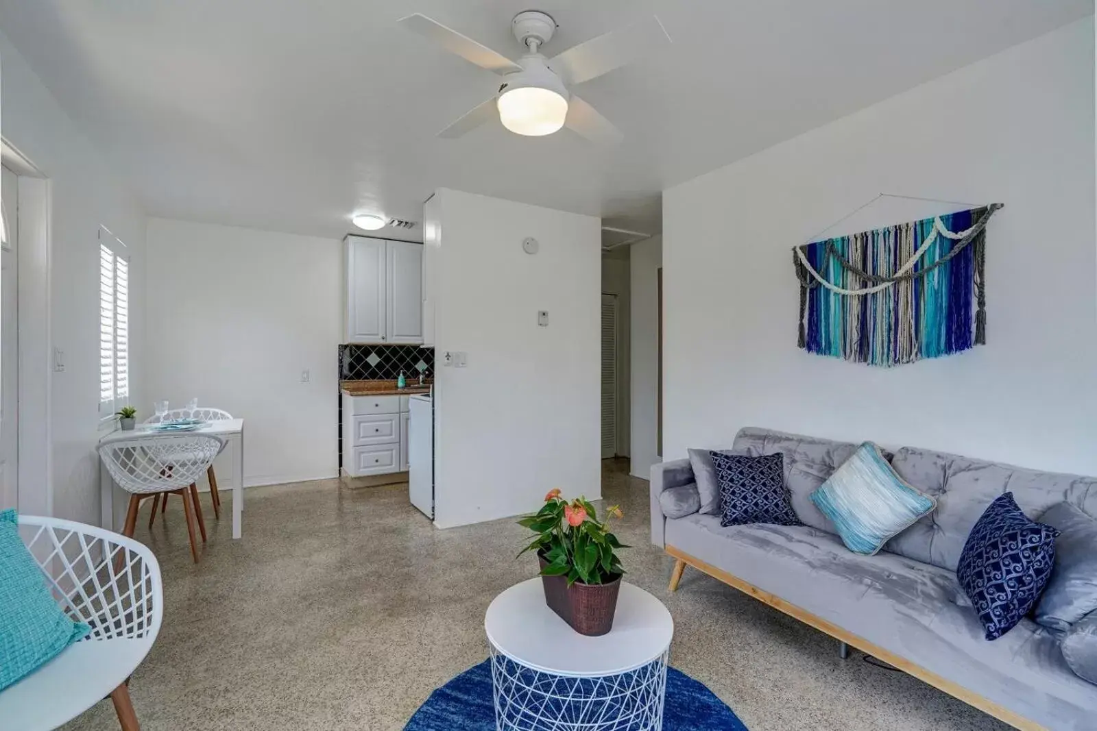 Living room, Seating Area in Sea Garden by the Sea