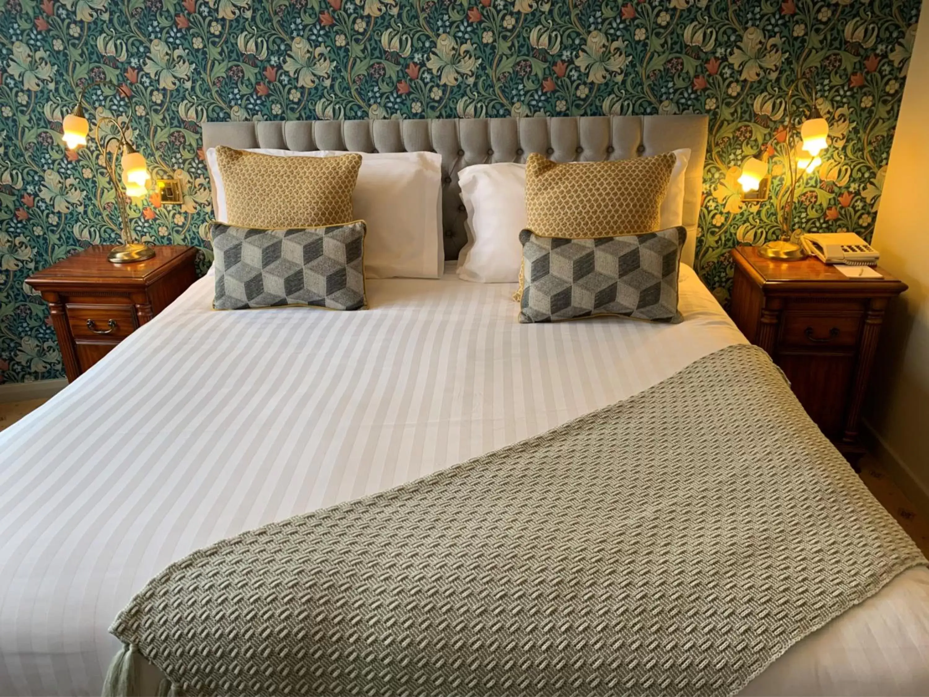 Bed in Deans Place Hotel