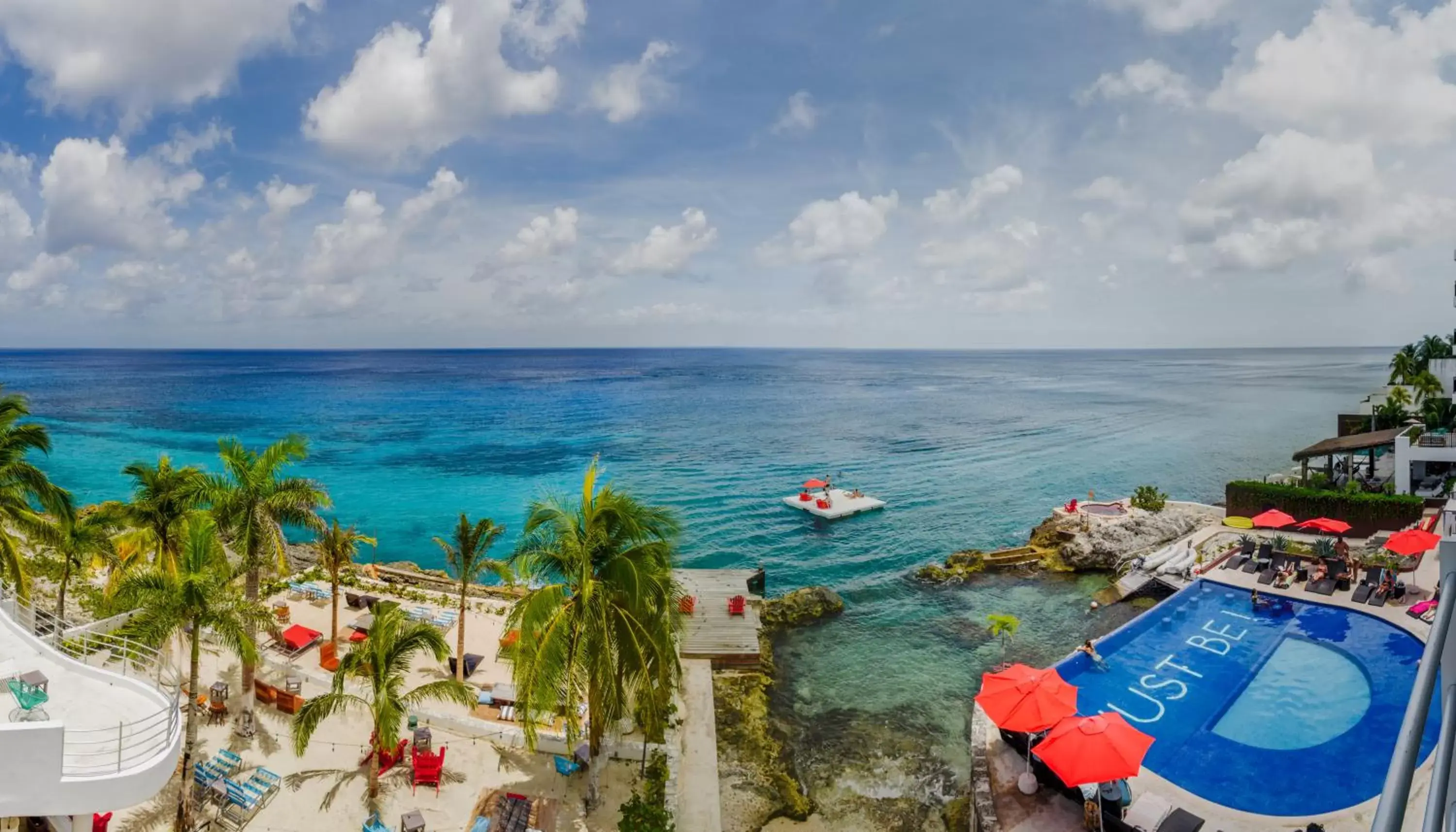 Pool view in Hotel B Cozumel