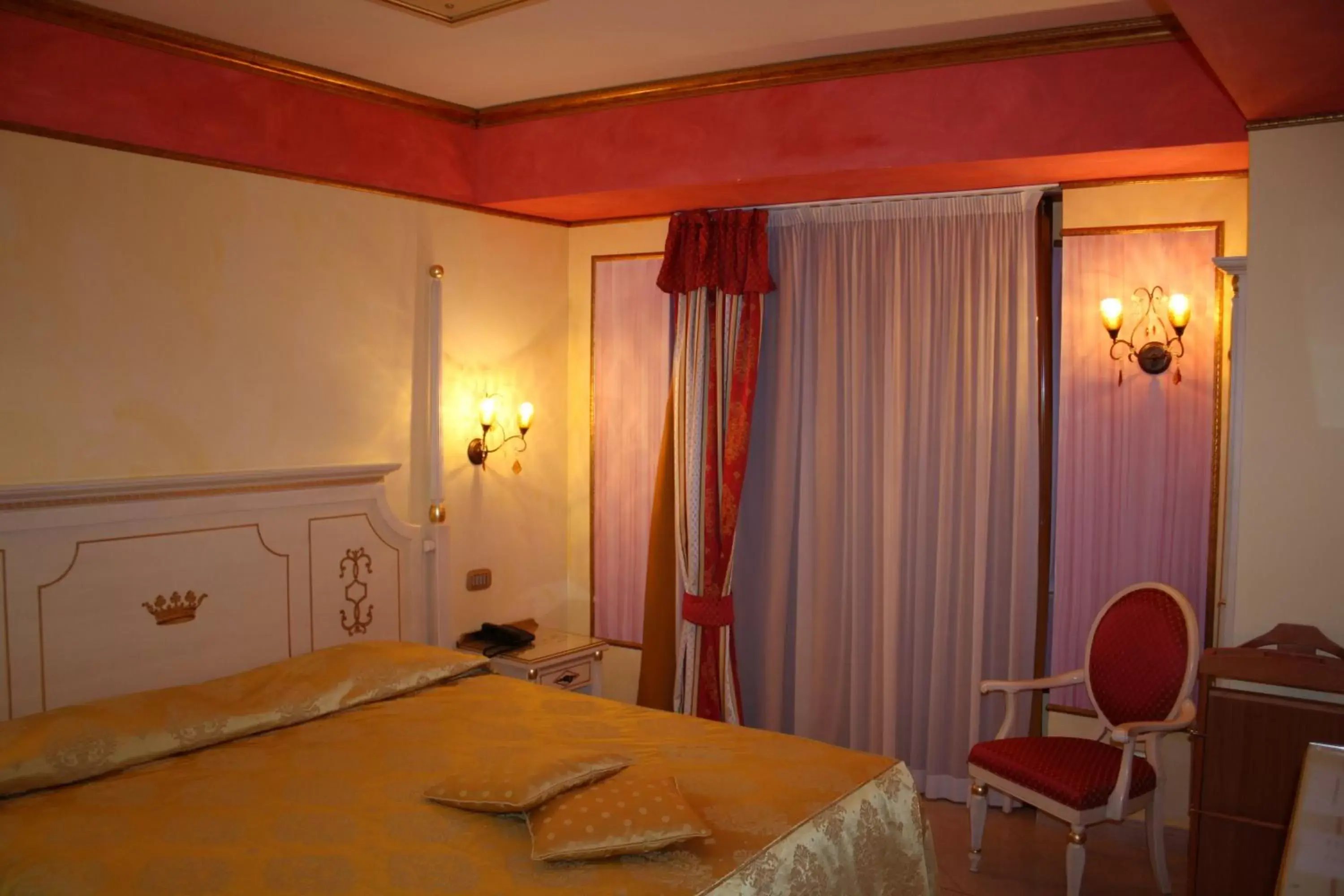 Decorative detail, Bed in Hotel Il Principe