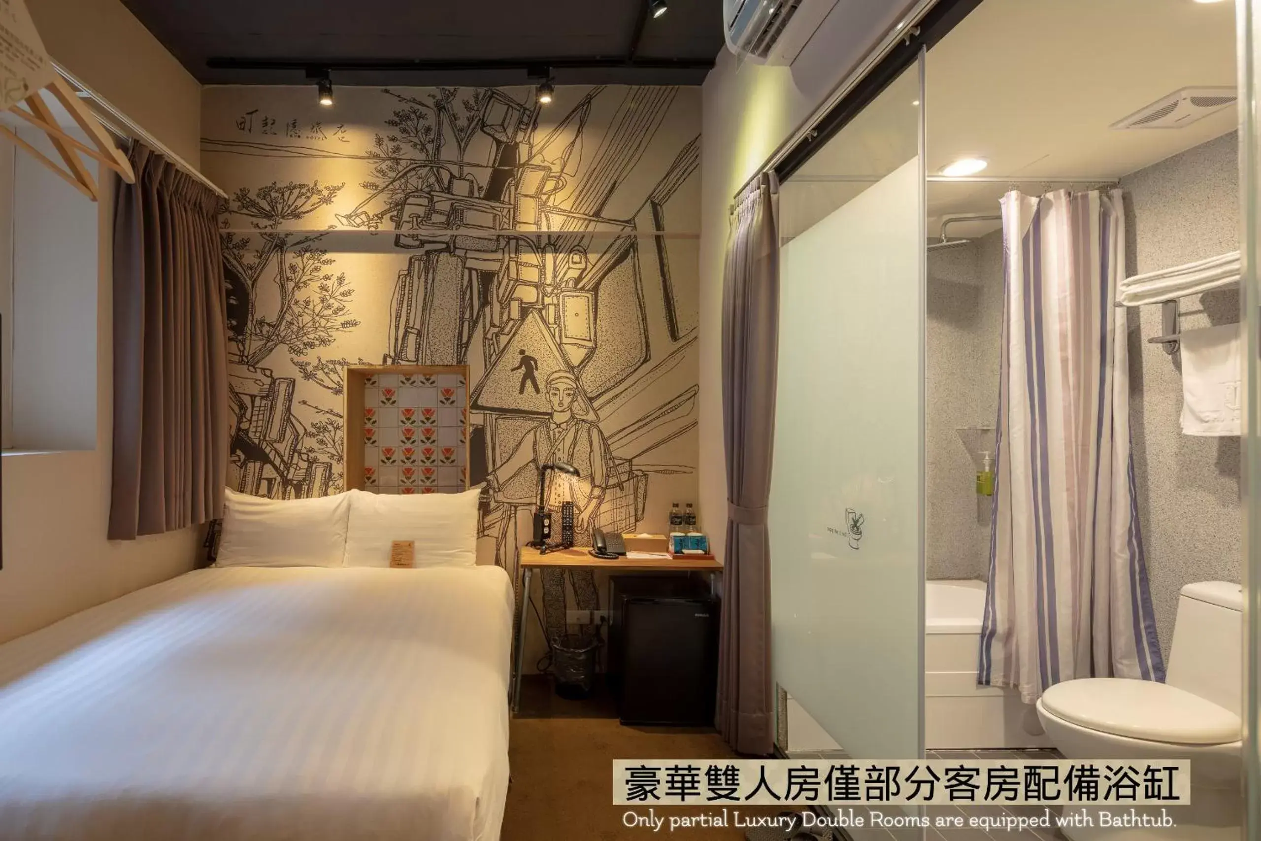 Shower, Bed in Cho Hotel