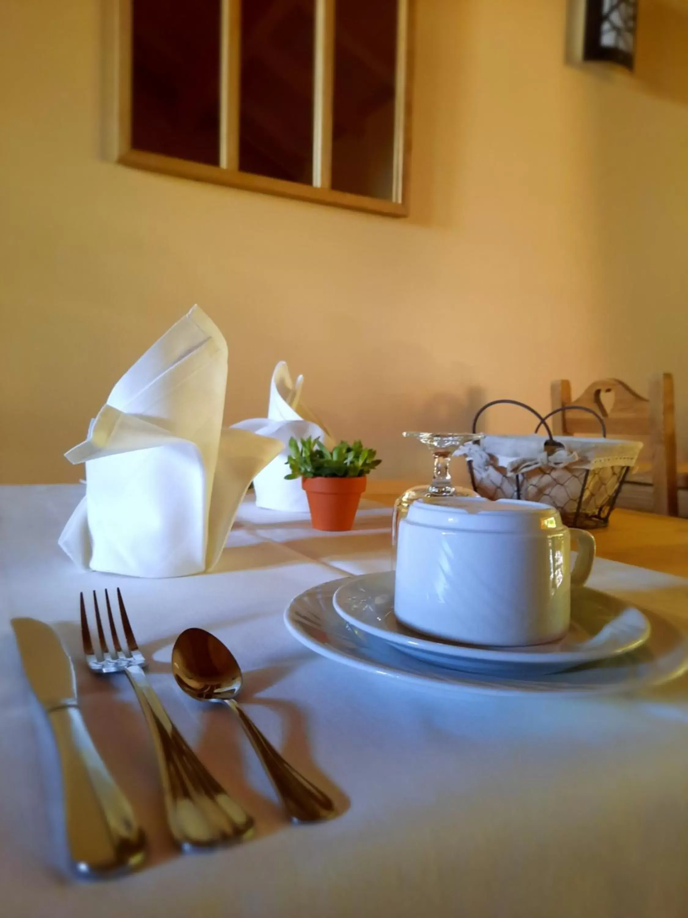 Breakfast, Restaurant/Places to Eat in Au Cœur des Lacs - Chambres d'hôtes