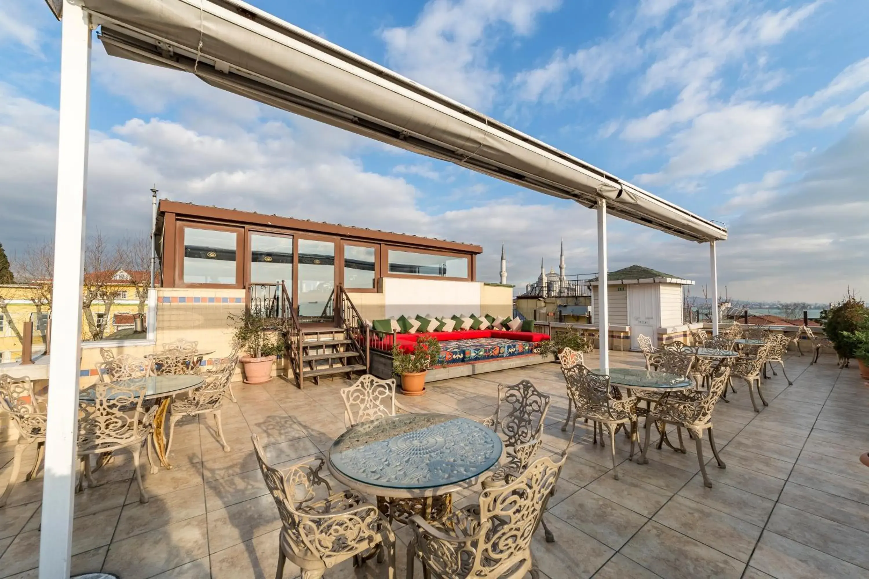 Balcony/Terrace, Restaurant/Places to Eat in Hotel Fehmi Bey - Special Category