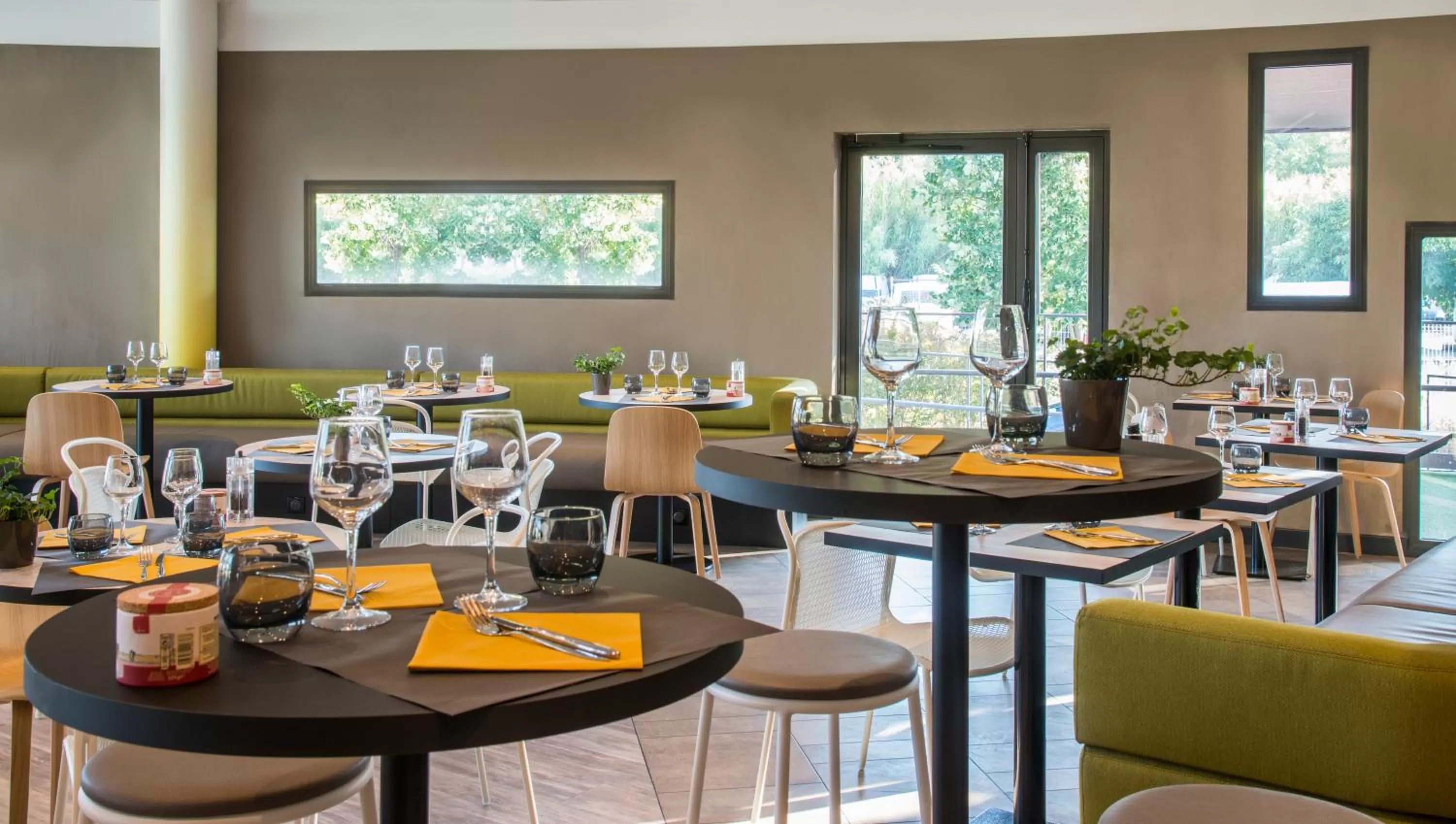 Restaurant/places to eat in ibis Styles Pertuis Portes du Luberon
