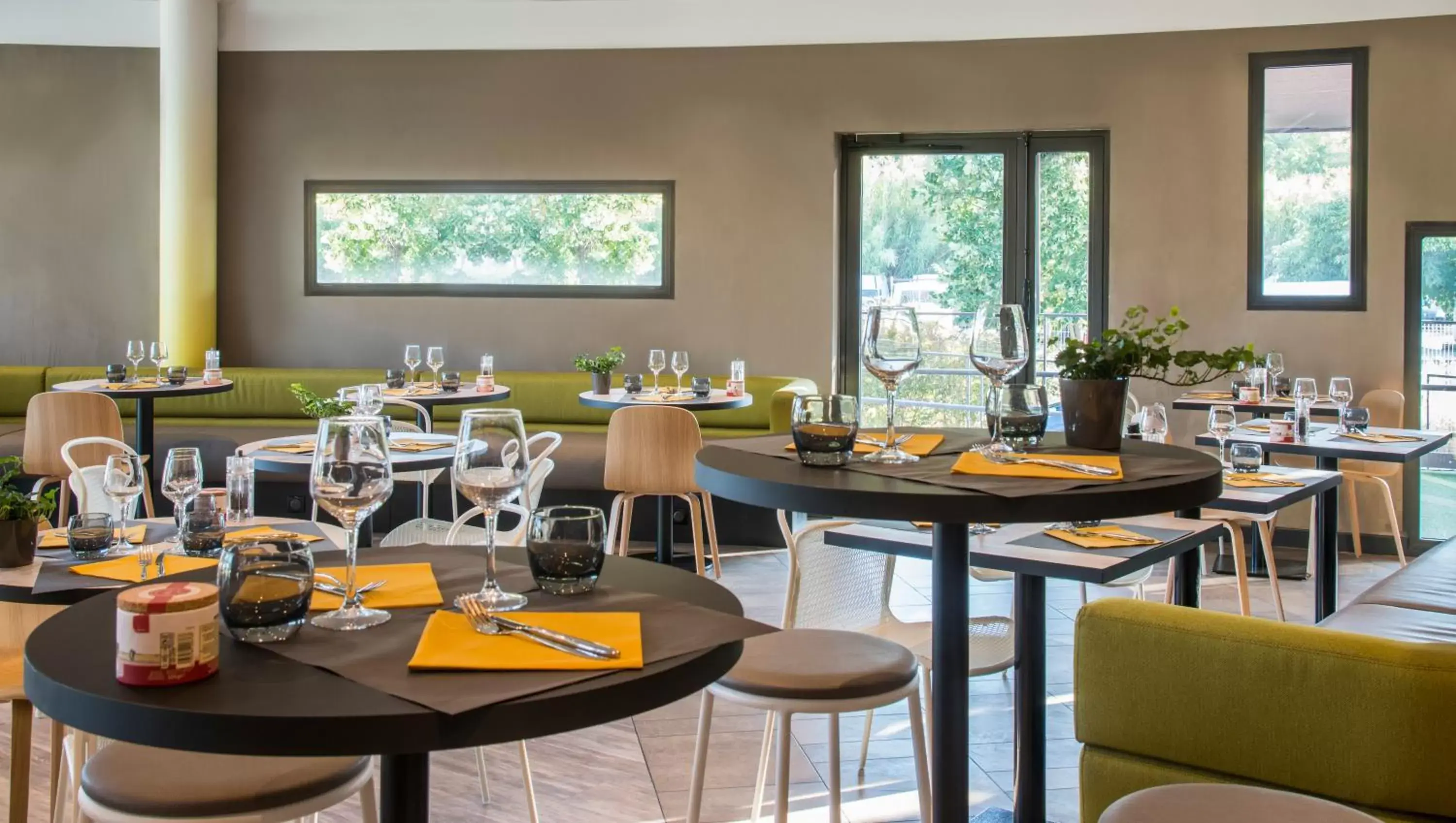 Restaurant/places to eat in ibis Styles Pertuis Portes du Luberon Restaurant/places to eat in ibis Styles Pertuis Portes du Luberon