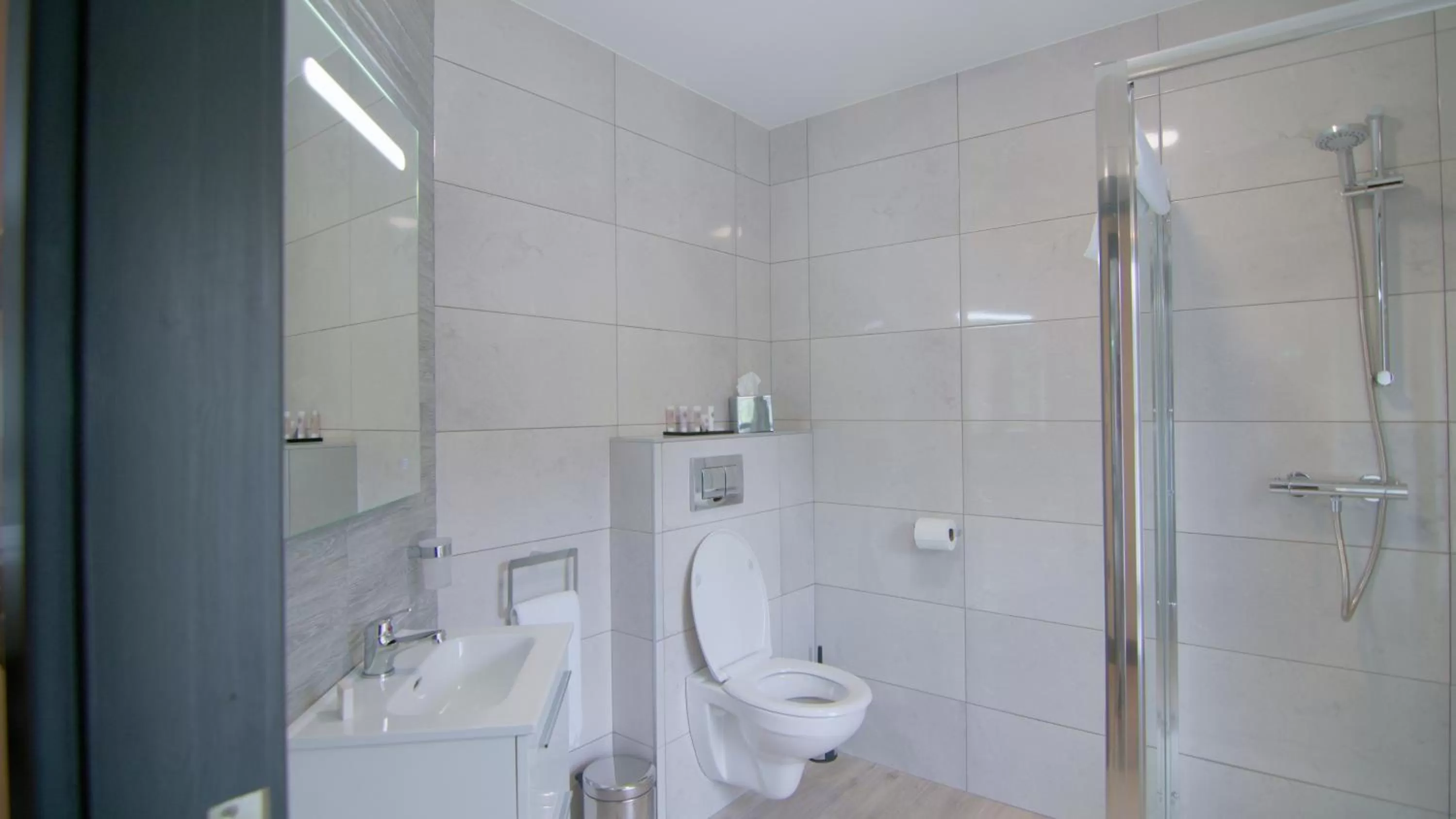 Bathroom in The Saratoga