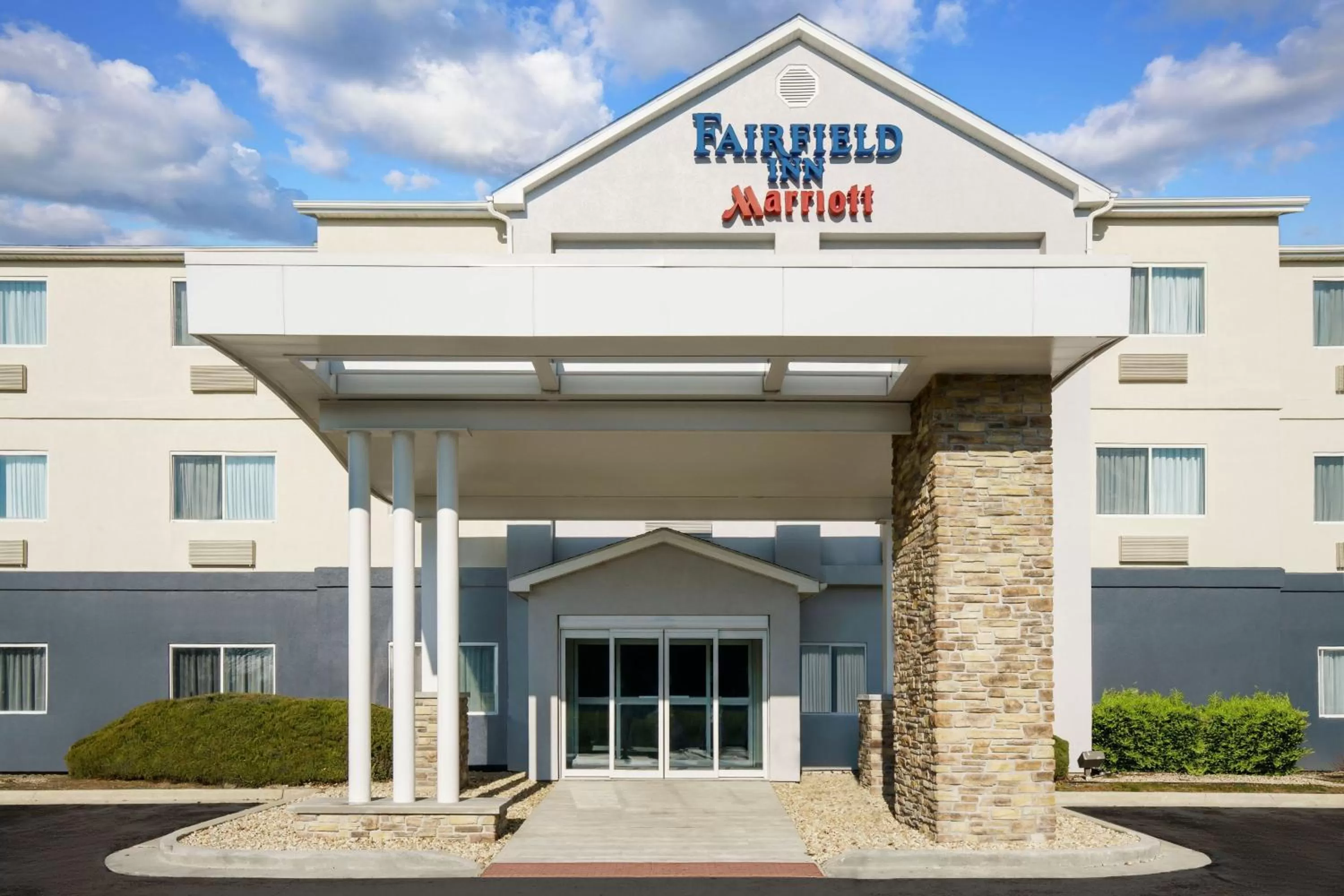 Property building in Fairfield Inn by Marriott Joliet South