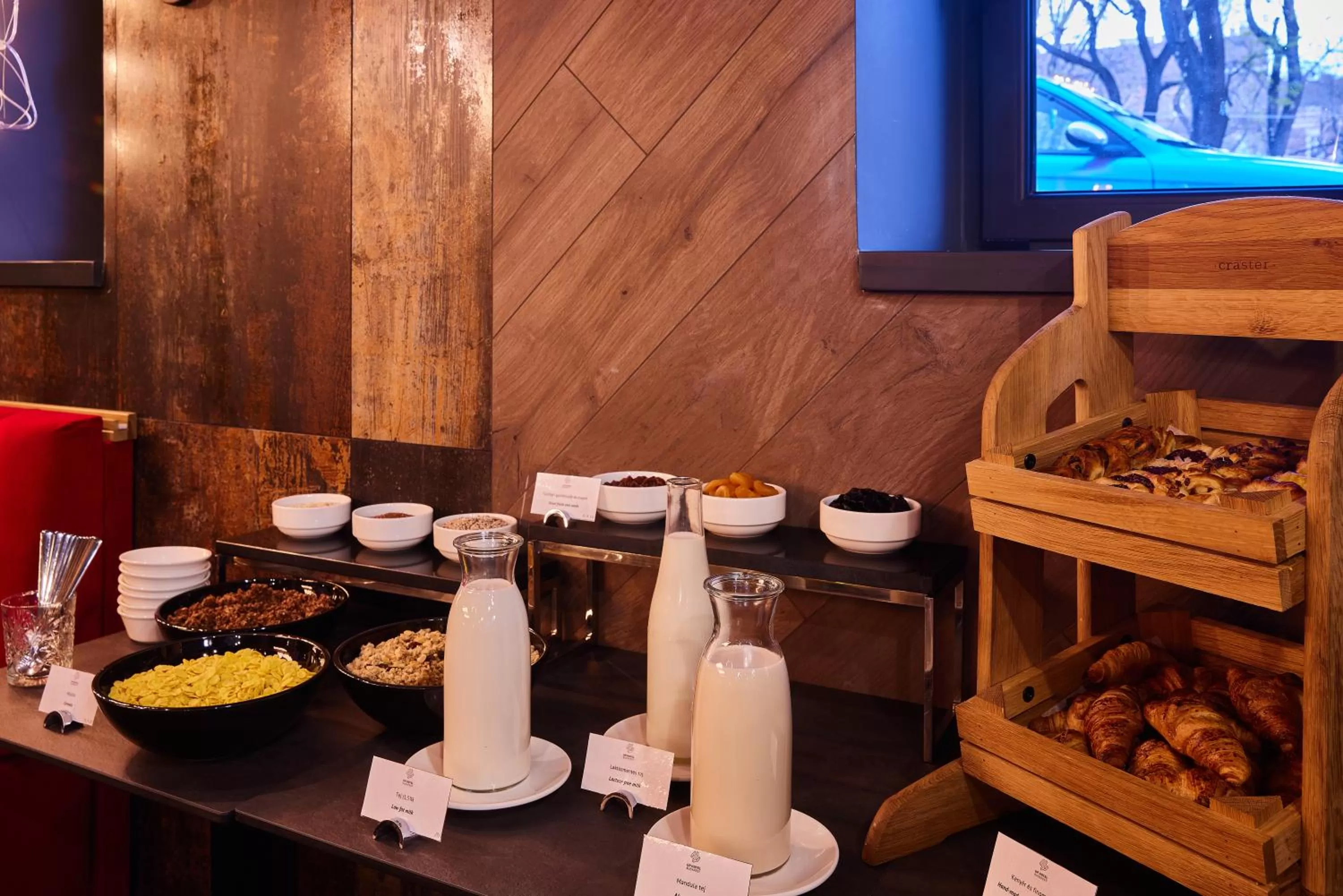 Restaurant/places to eat in Up Hotel Budapest