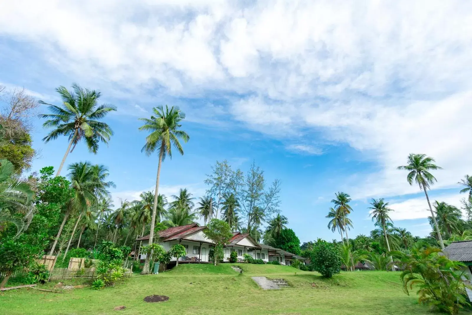 Standard Twin Room with Sea View in S Beach Resort Standard Twin Room with Sea View in S Beach Resort