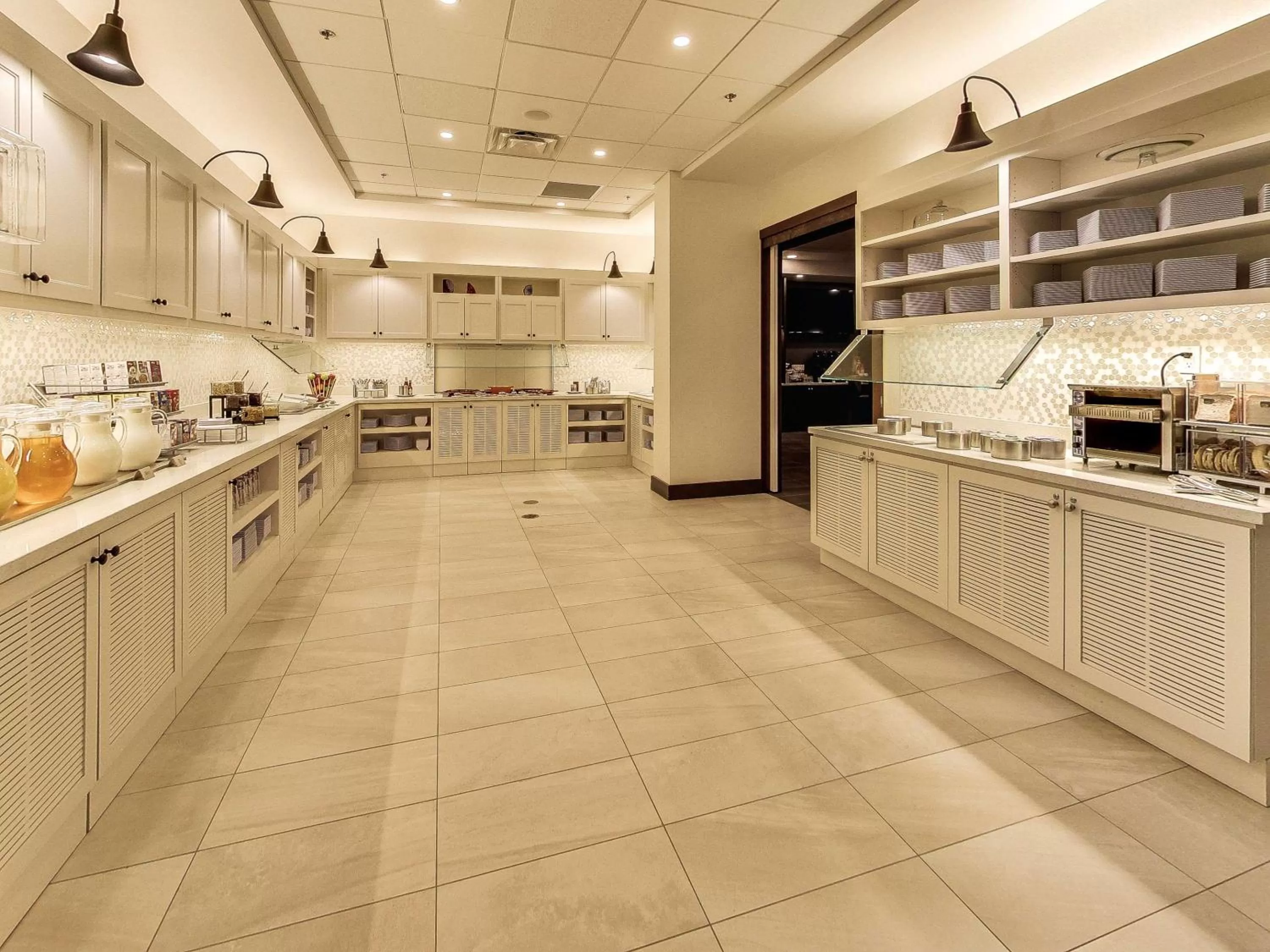 Restaurant/places to eat in Hyatt Place Edmonton West