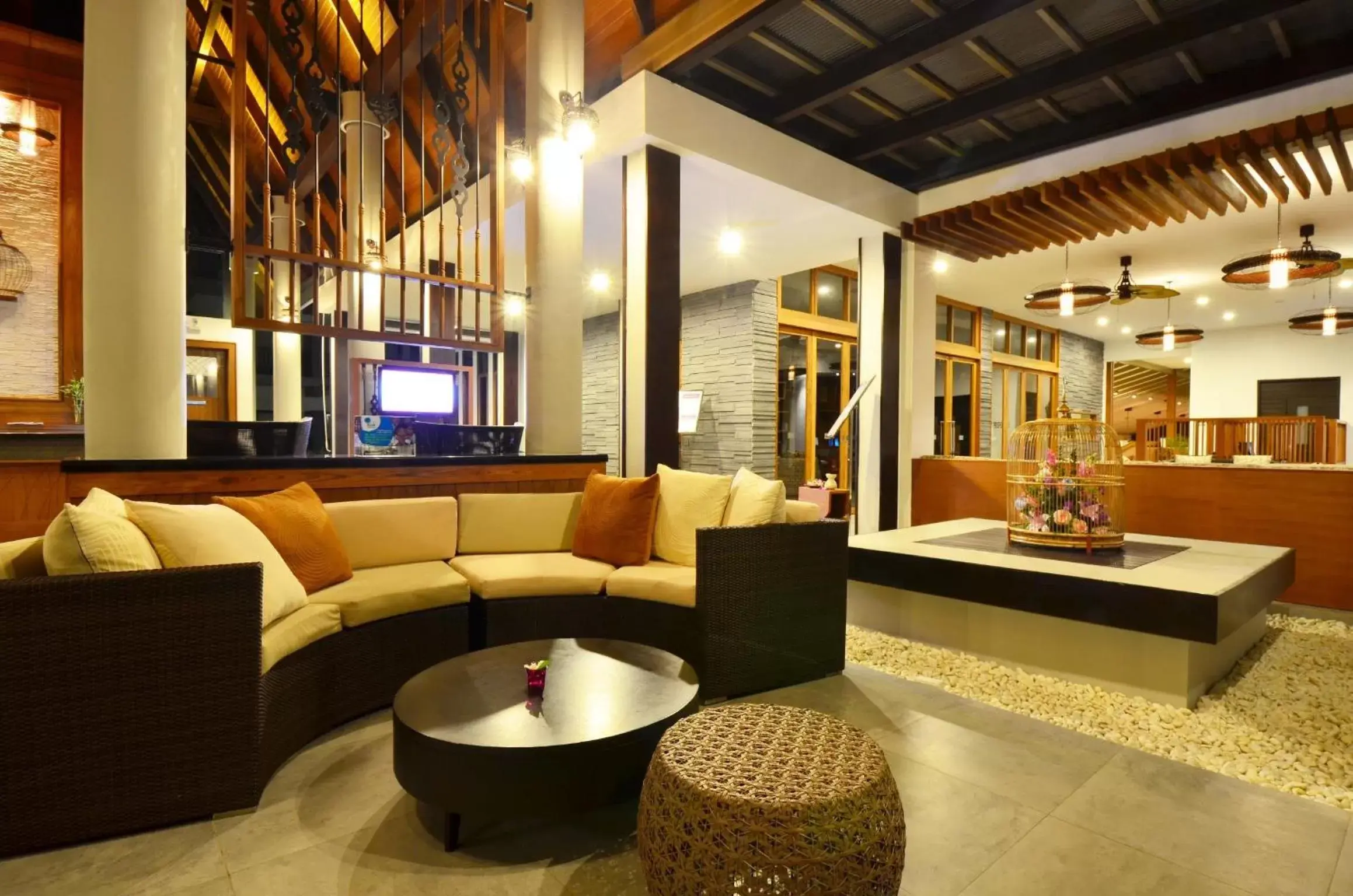 Lobby or reception, Lounge/Bar in Deevana Plaza Krabi Aonang - SHA Extra Plus
