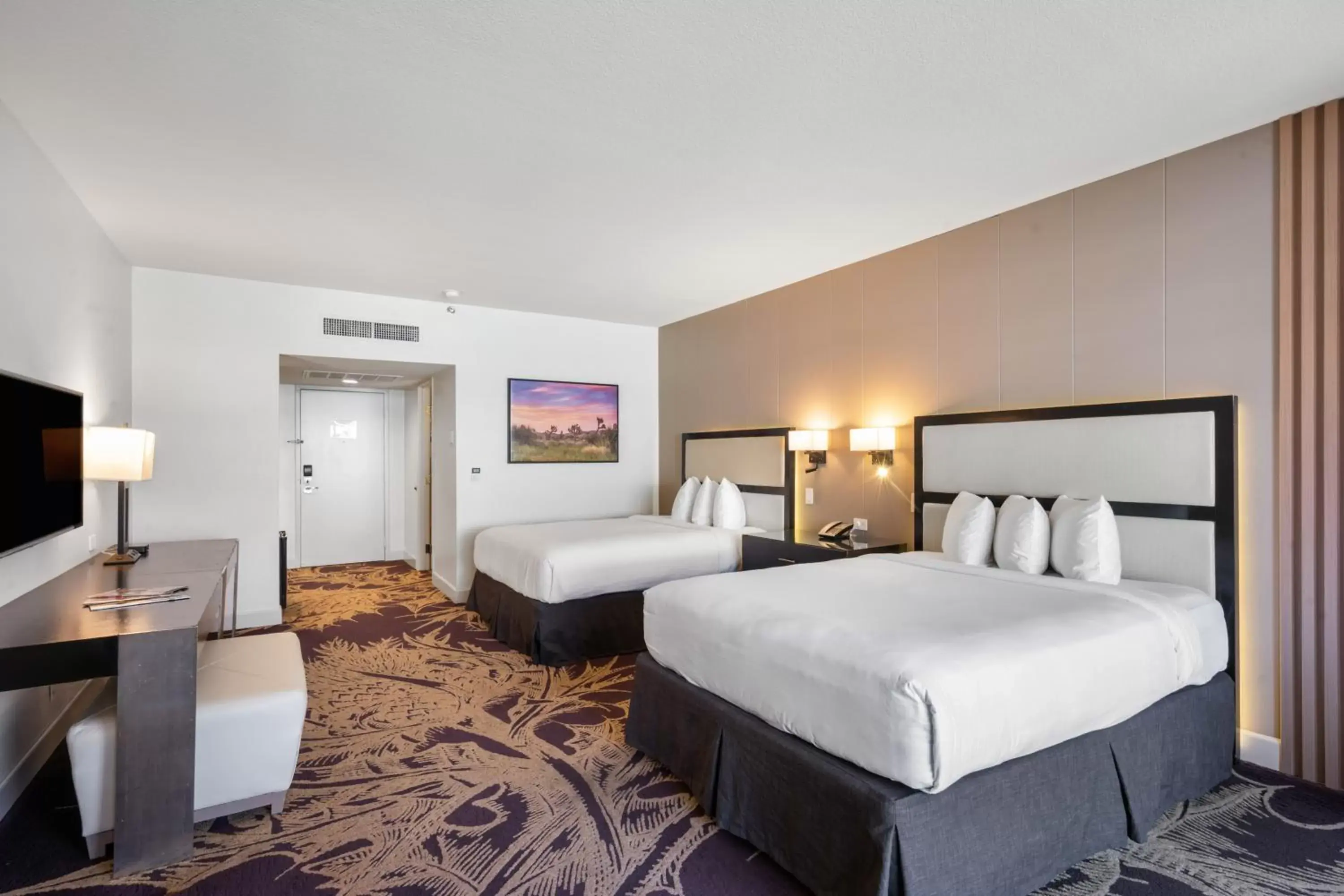 Queen Room with Two Queen Beds in Hotel Zoso Queen Room with Two Queen Beds in Hotel Zoso