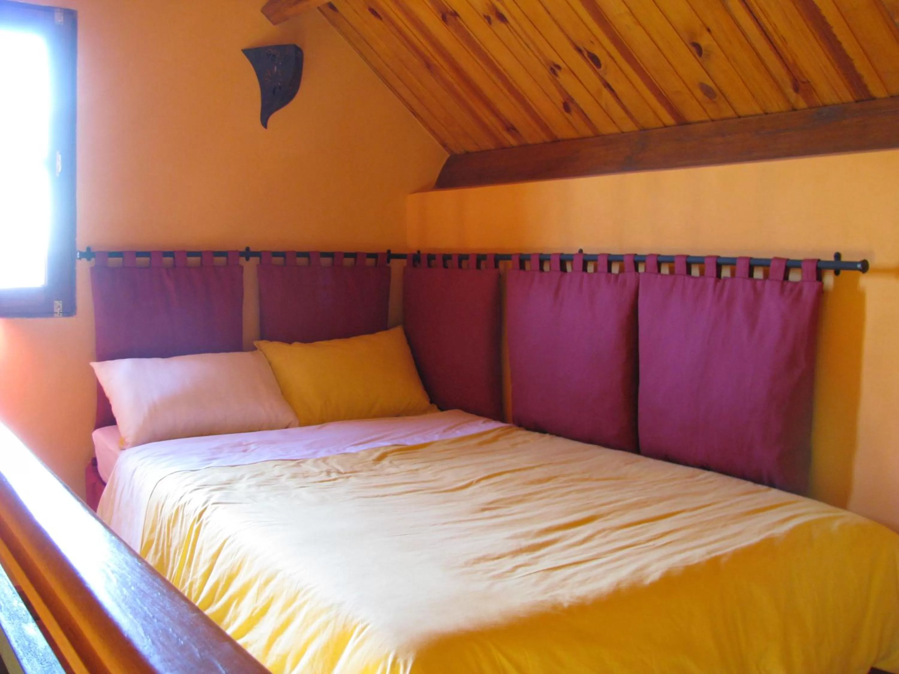 bunk bed, Bed in Belvedere Hotel