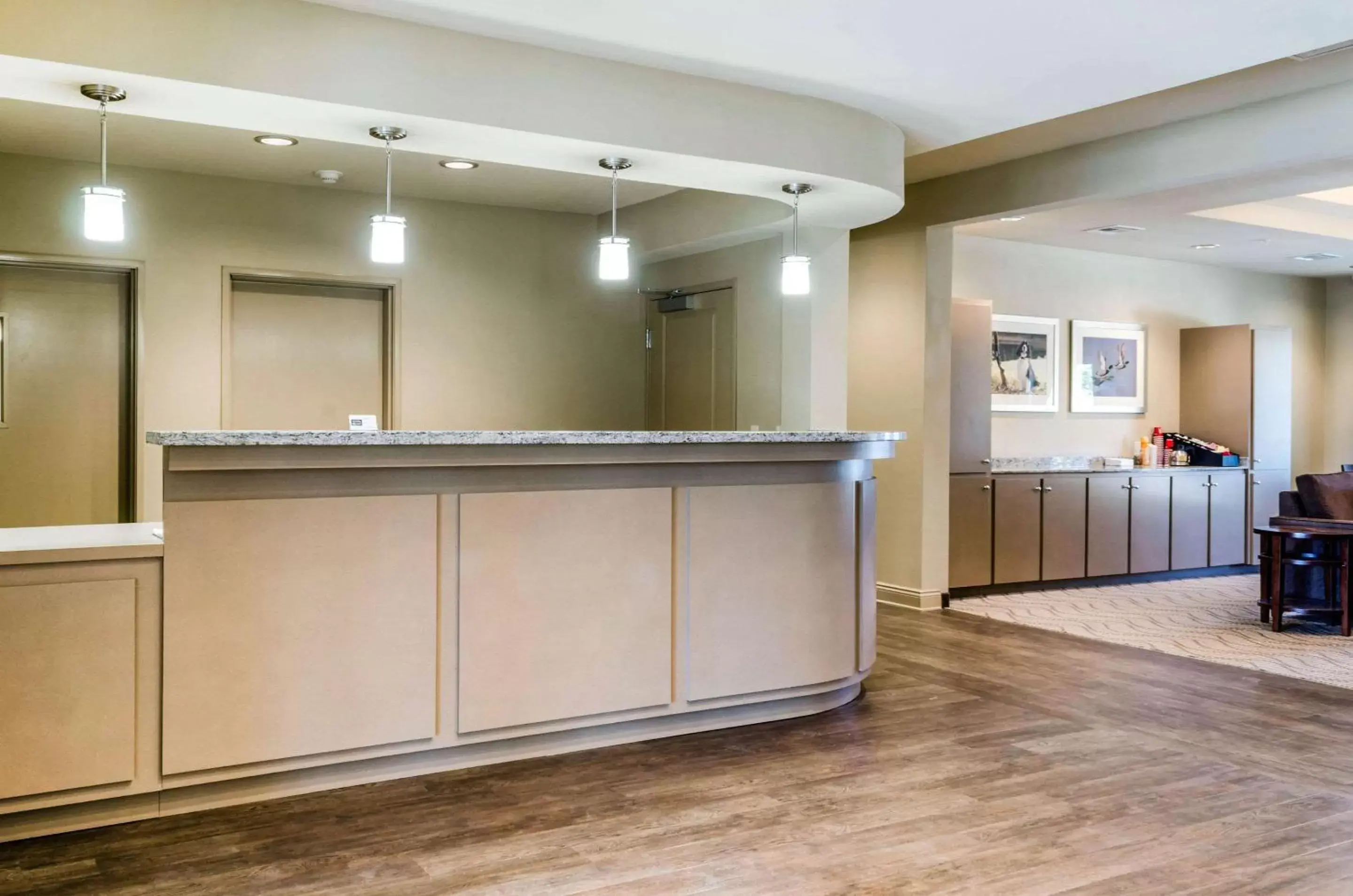 Lobby or reception, Lobby/Reception in MainStay Suites Hackberry Sportsman's Lodge