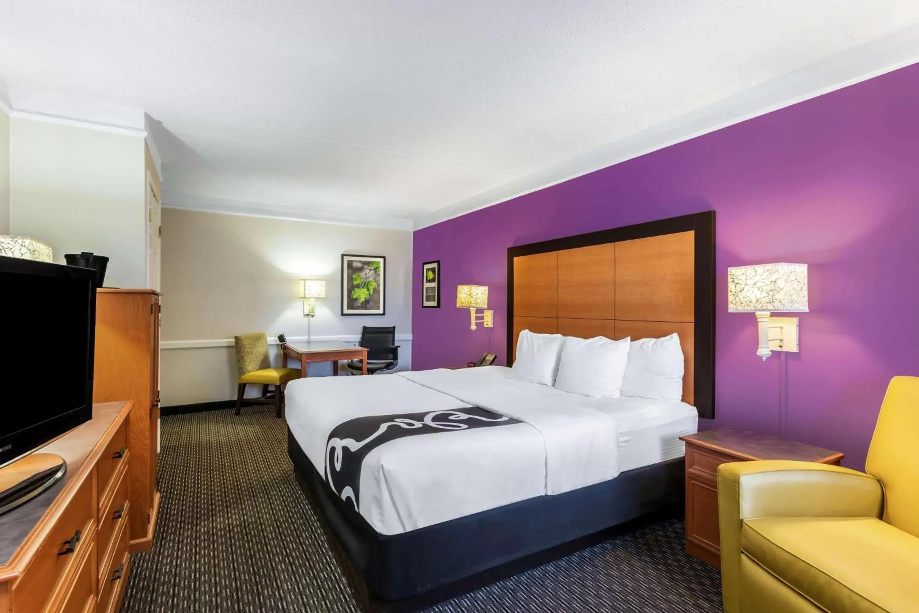Photo of the whole room, Bed in La Quinta Inn by Wyndham Odessa