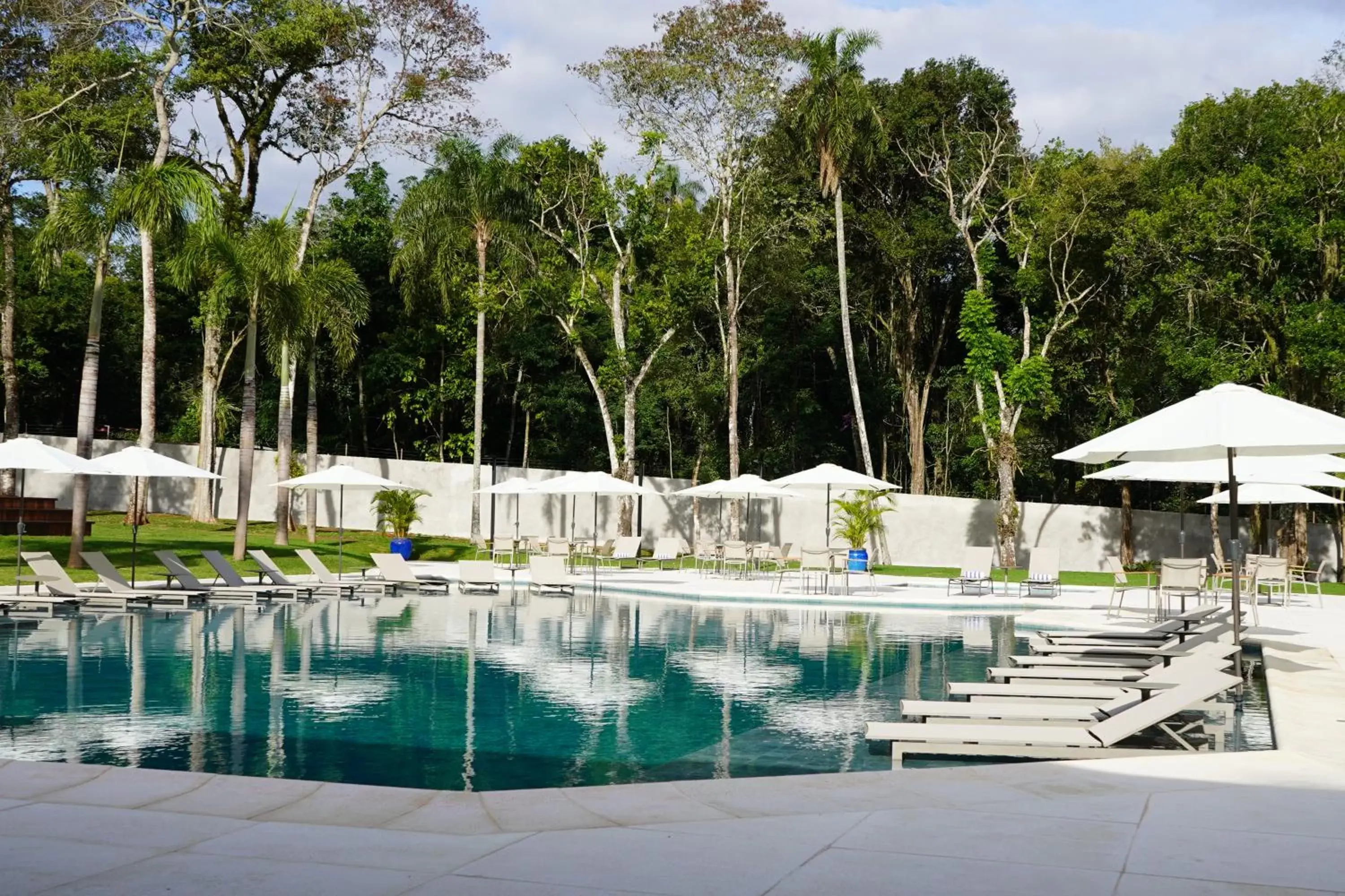 Swimming Pool in Sanma Hotel