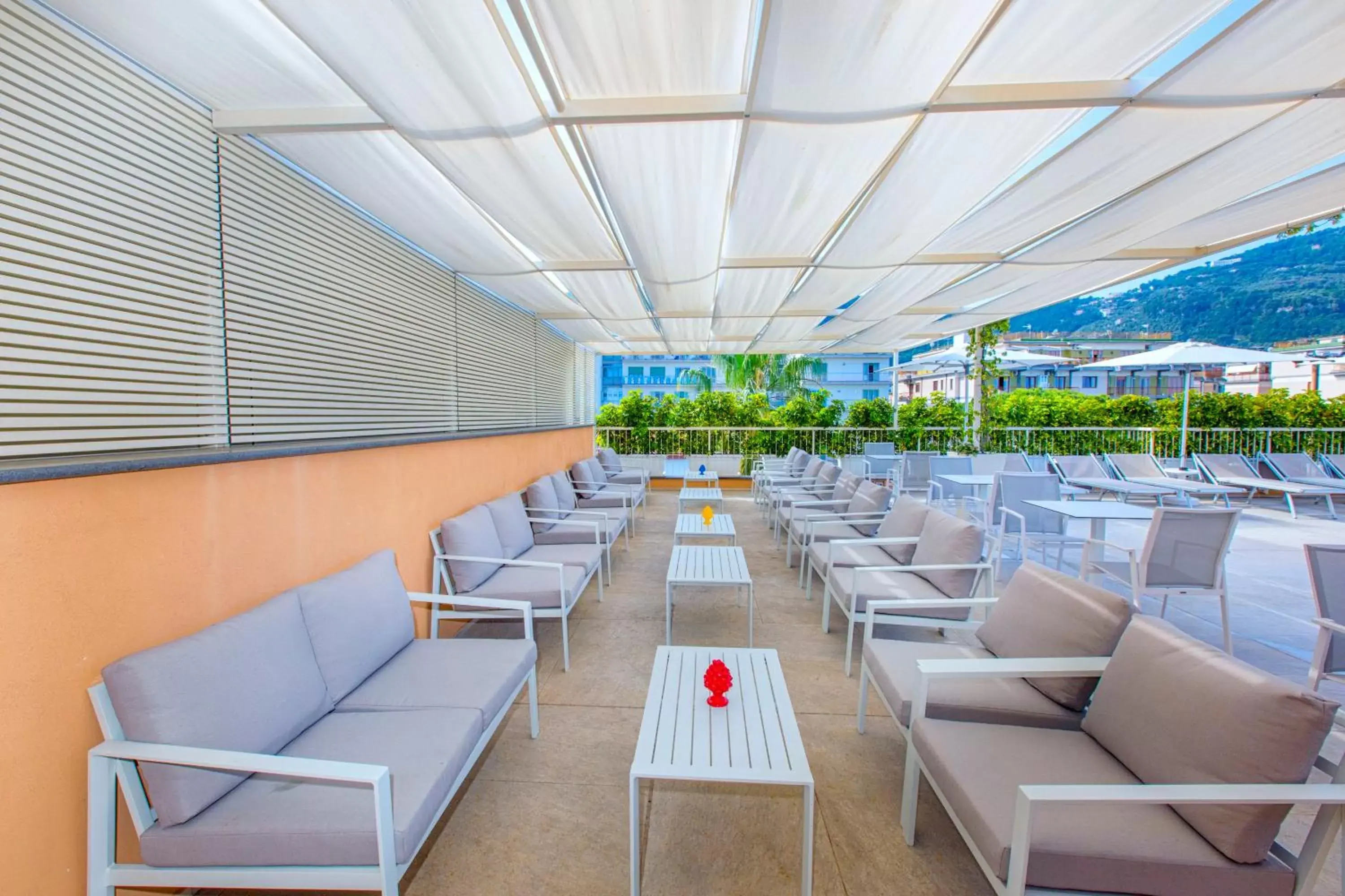 Solarium, Seating Area in Hotel Michelangelo