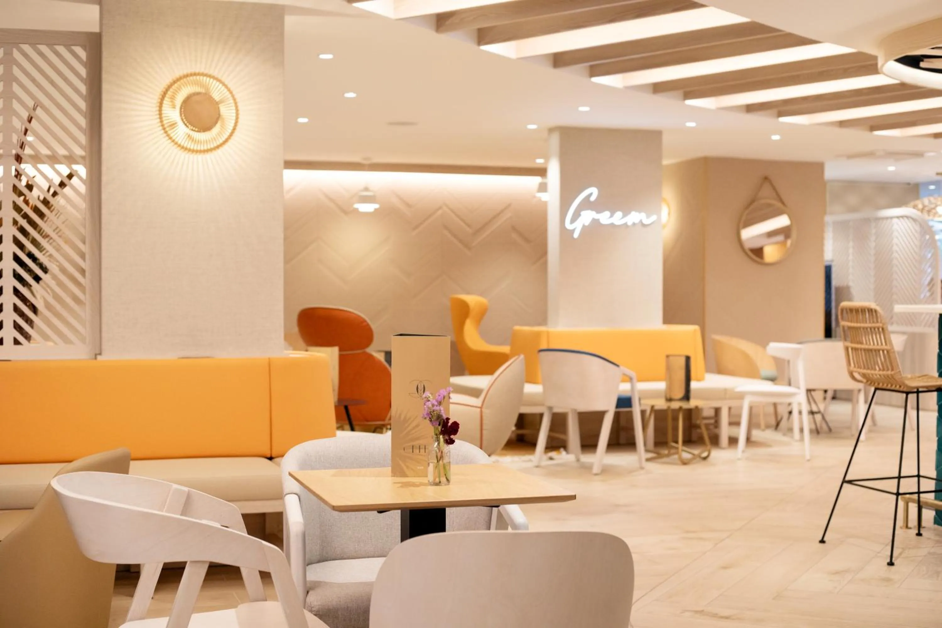 Restaurant/places to eat in Novotel Montpellier