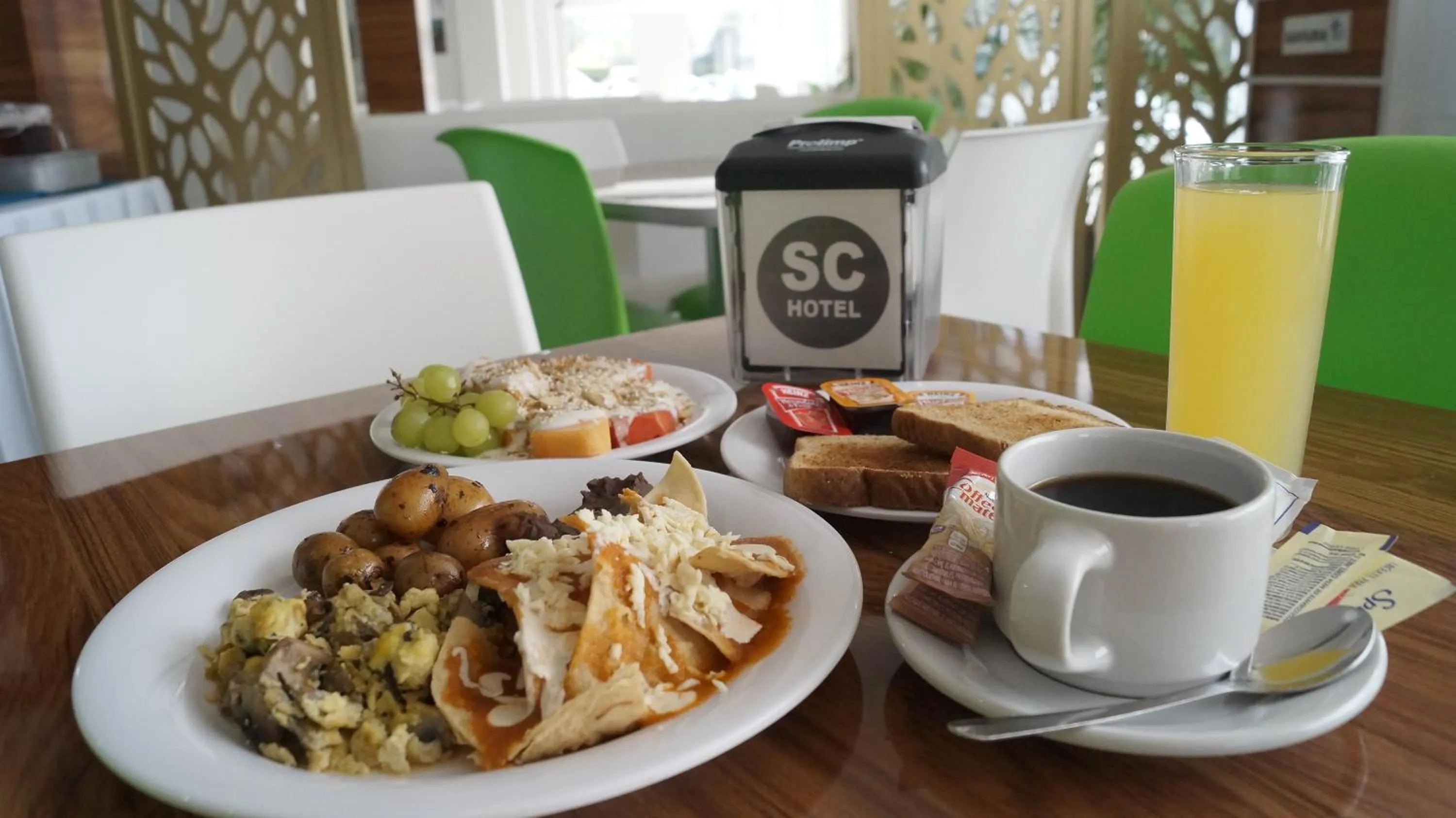 Food and drinks in SC HOTEL