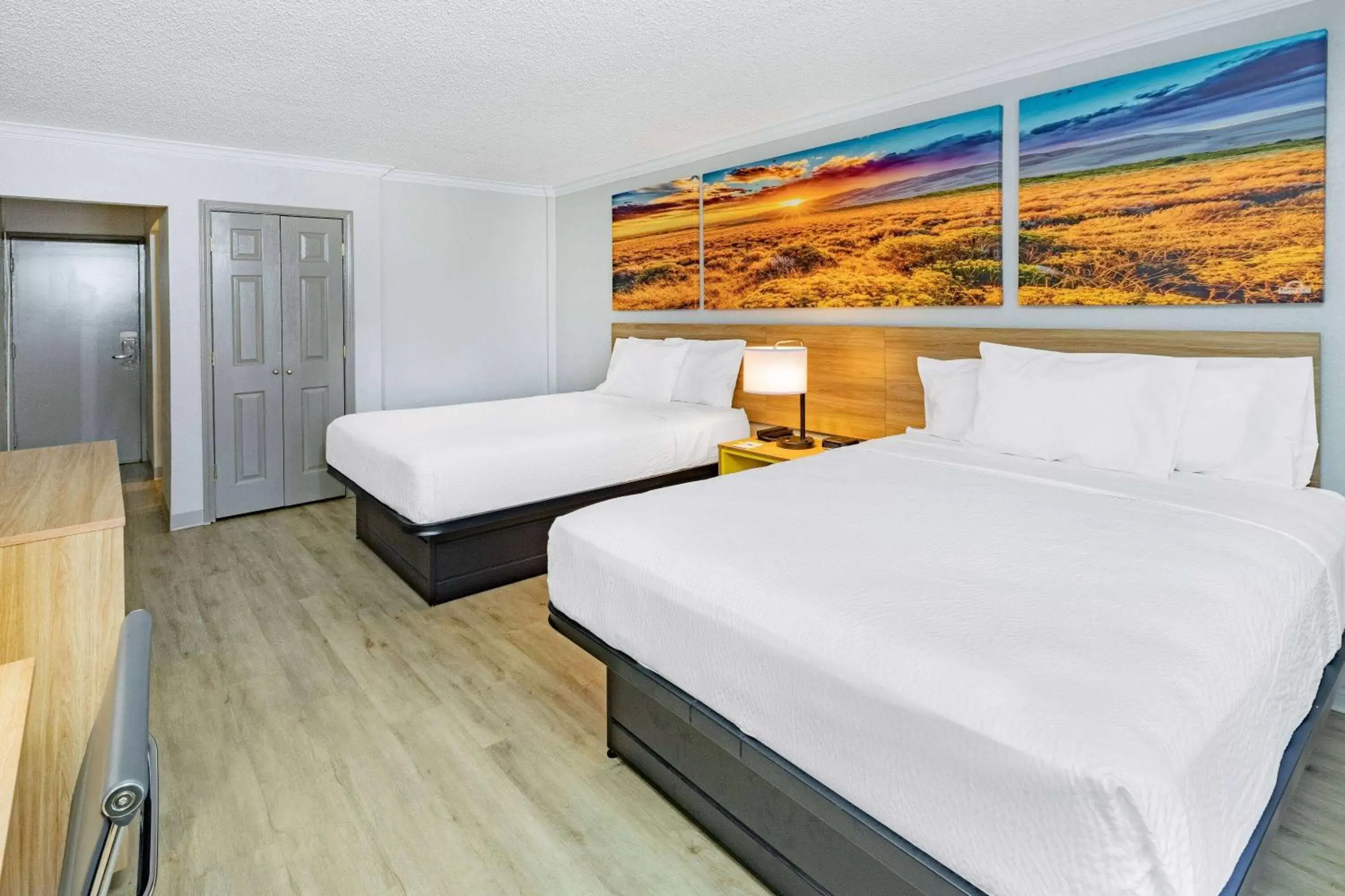 Photo of the whole room, Bed in Days Inn by Wyndham Del Rio