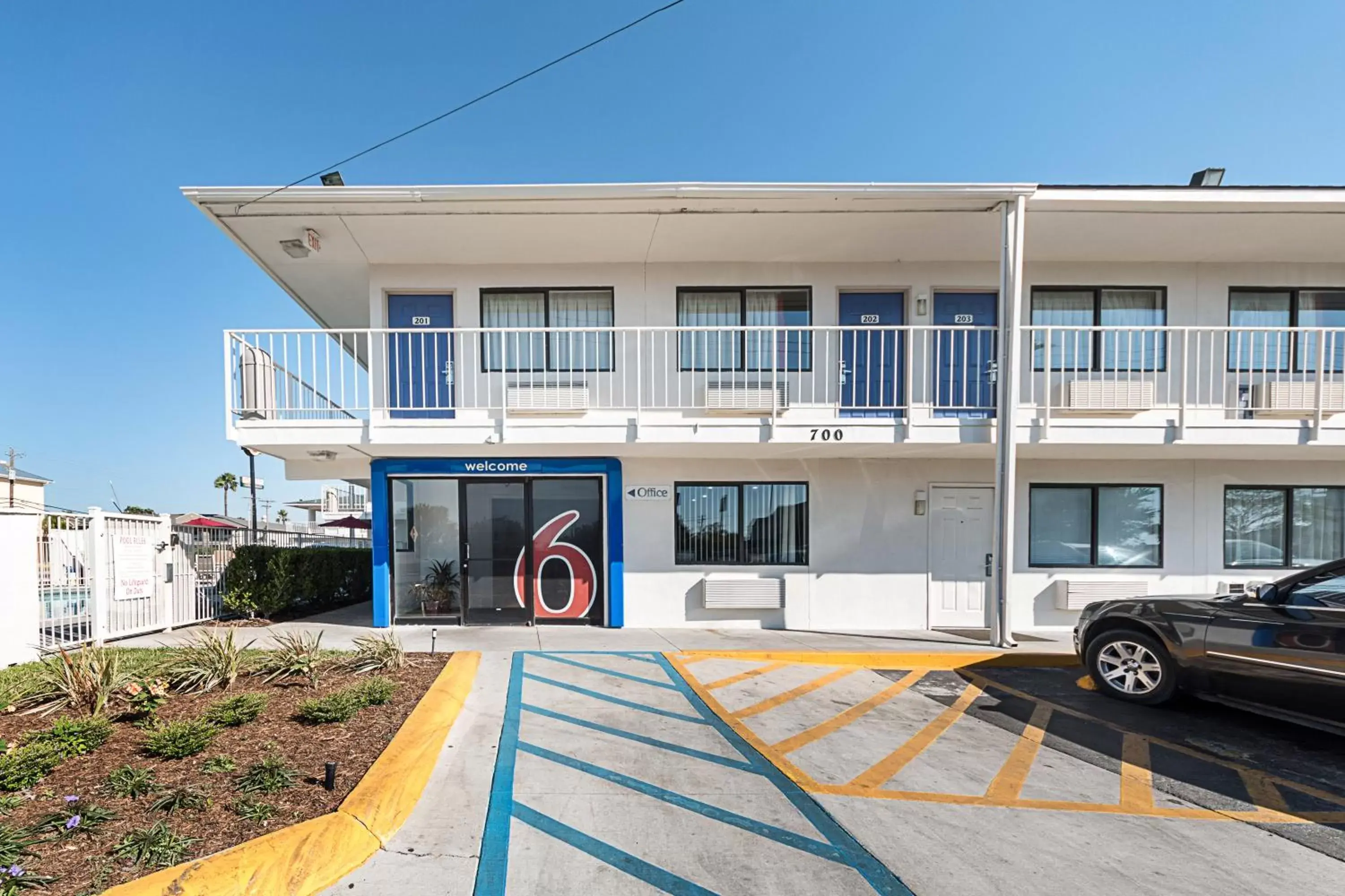 Facade/entrance, Property Building in Motel 6-Mcallen, TX