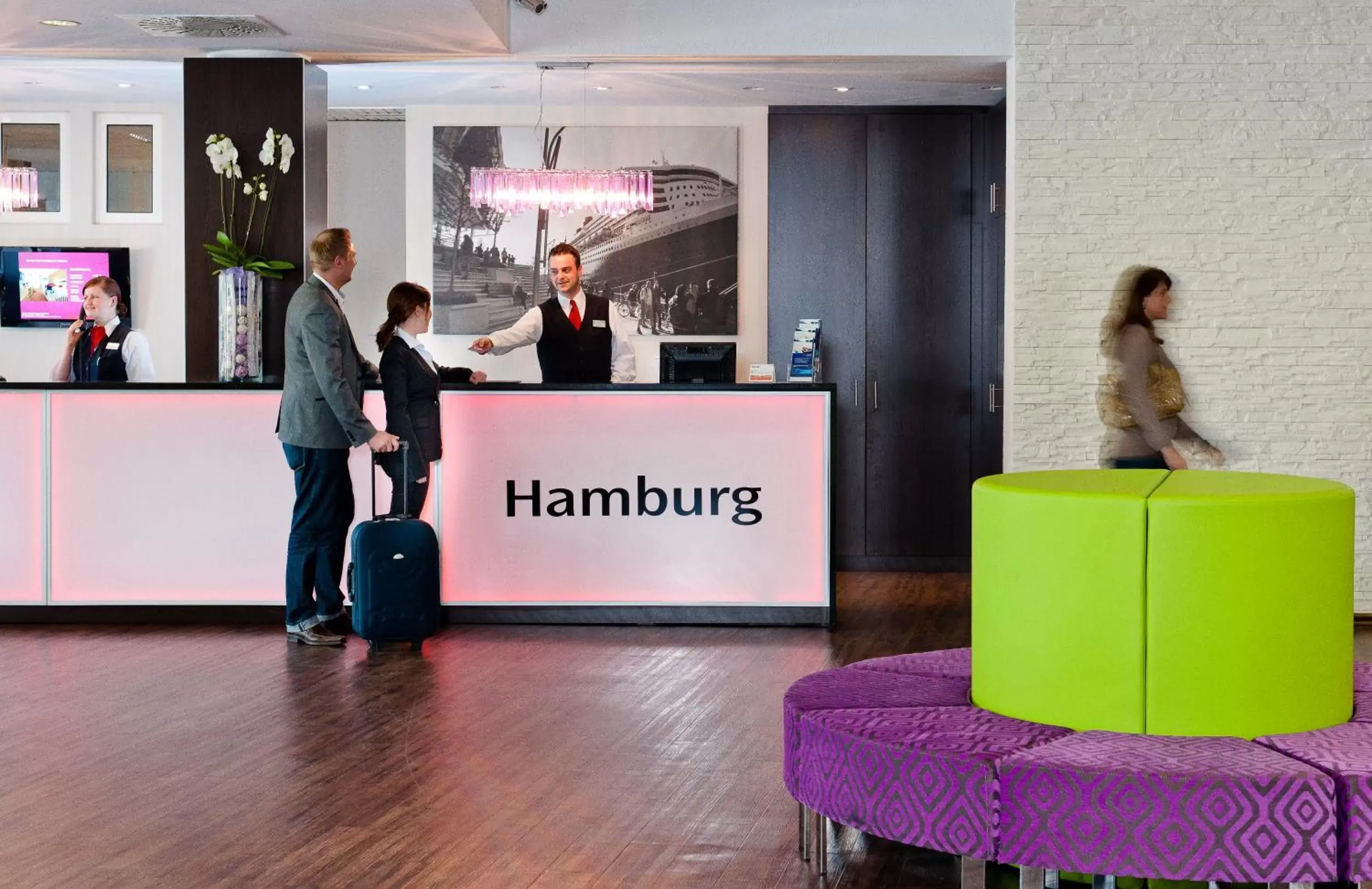 Lobby or reception, Lobby/Reception in Mercure Hotel Hamburg am Volkspark