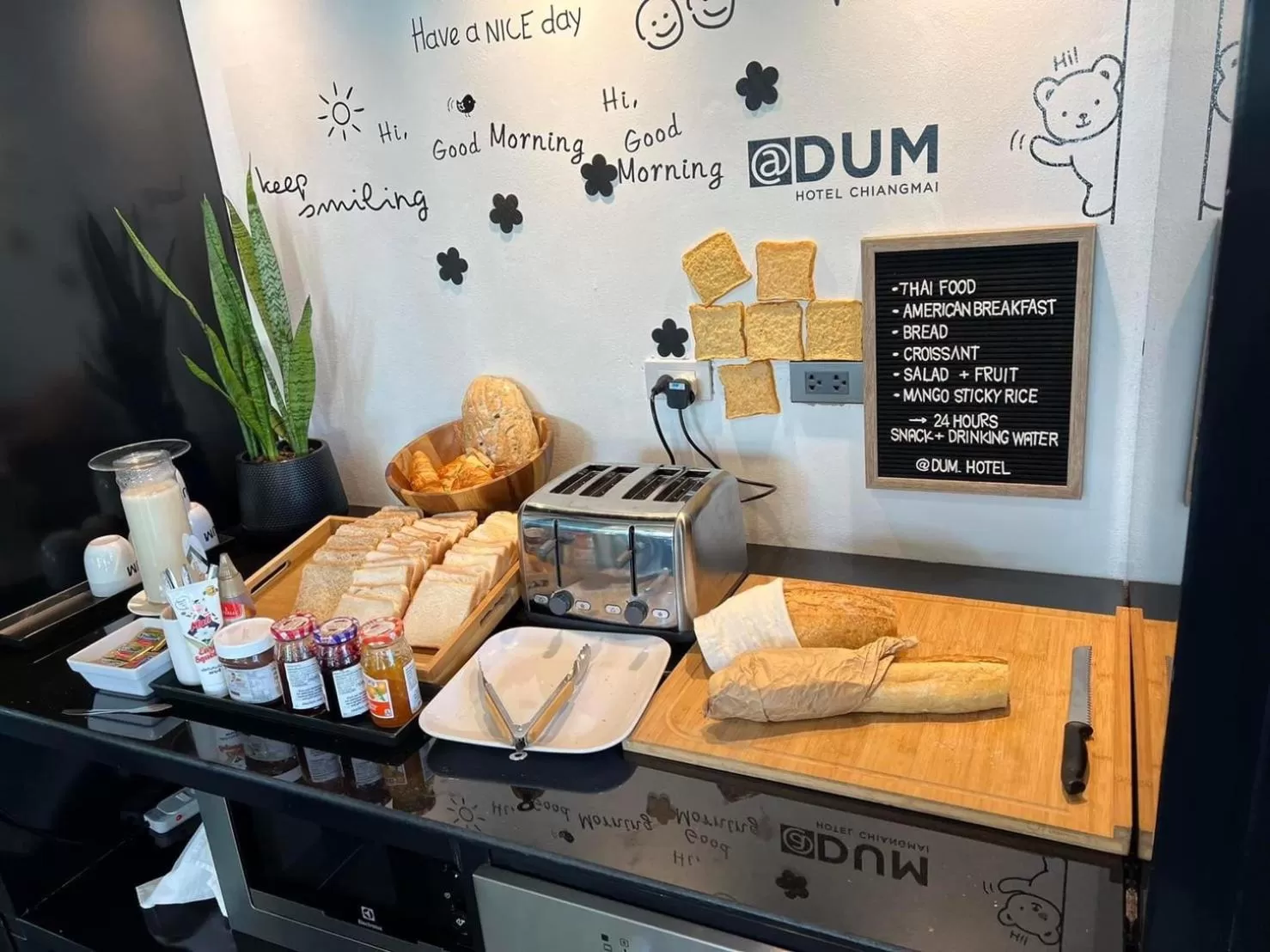 Food in DUM Hotel - Si Phum