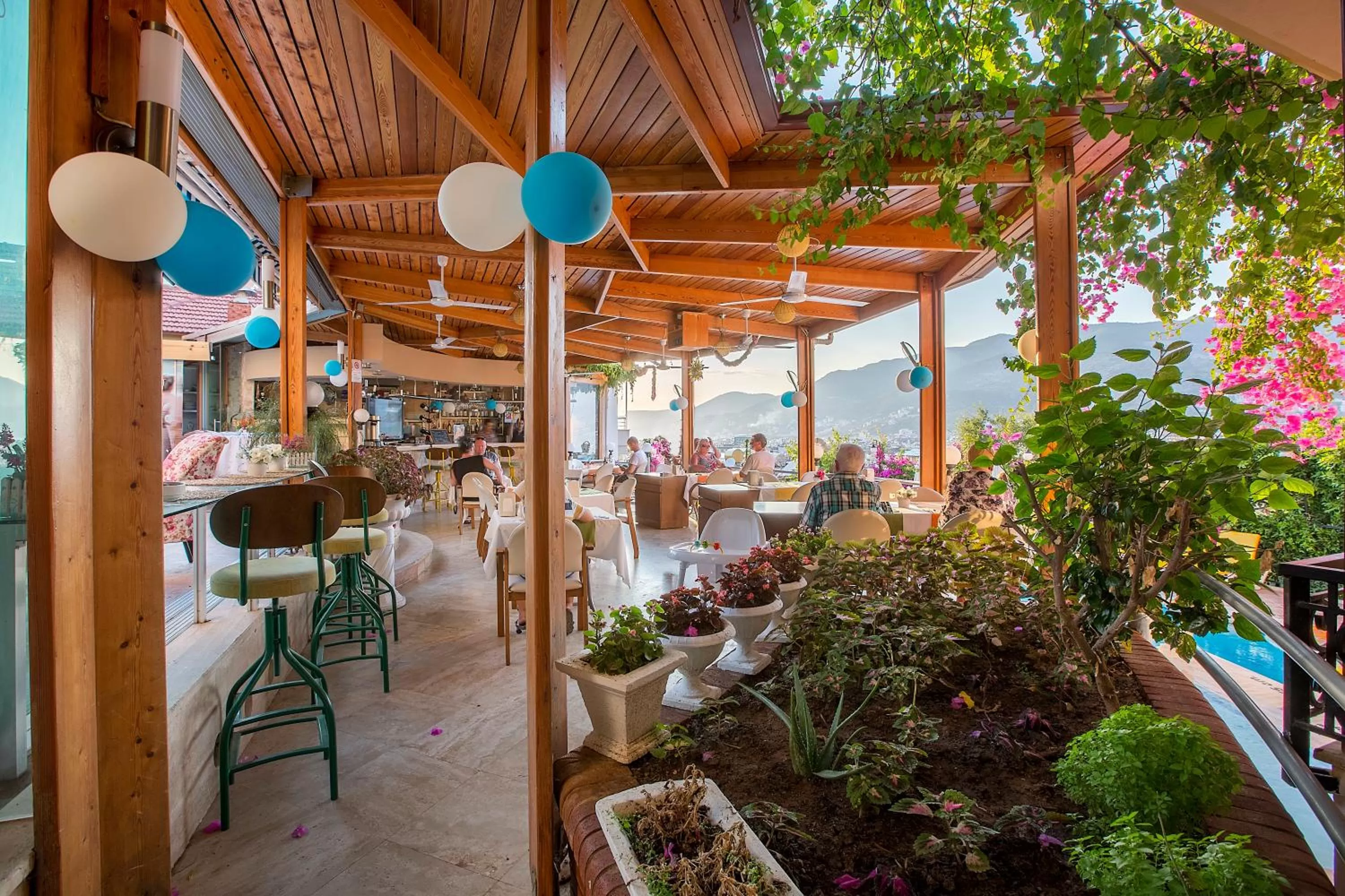 Restaurant/places to eat in Villa Sonata