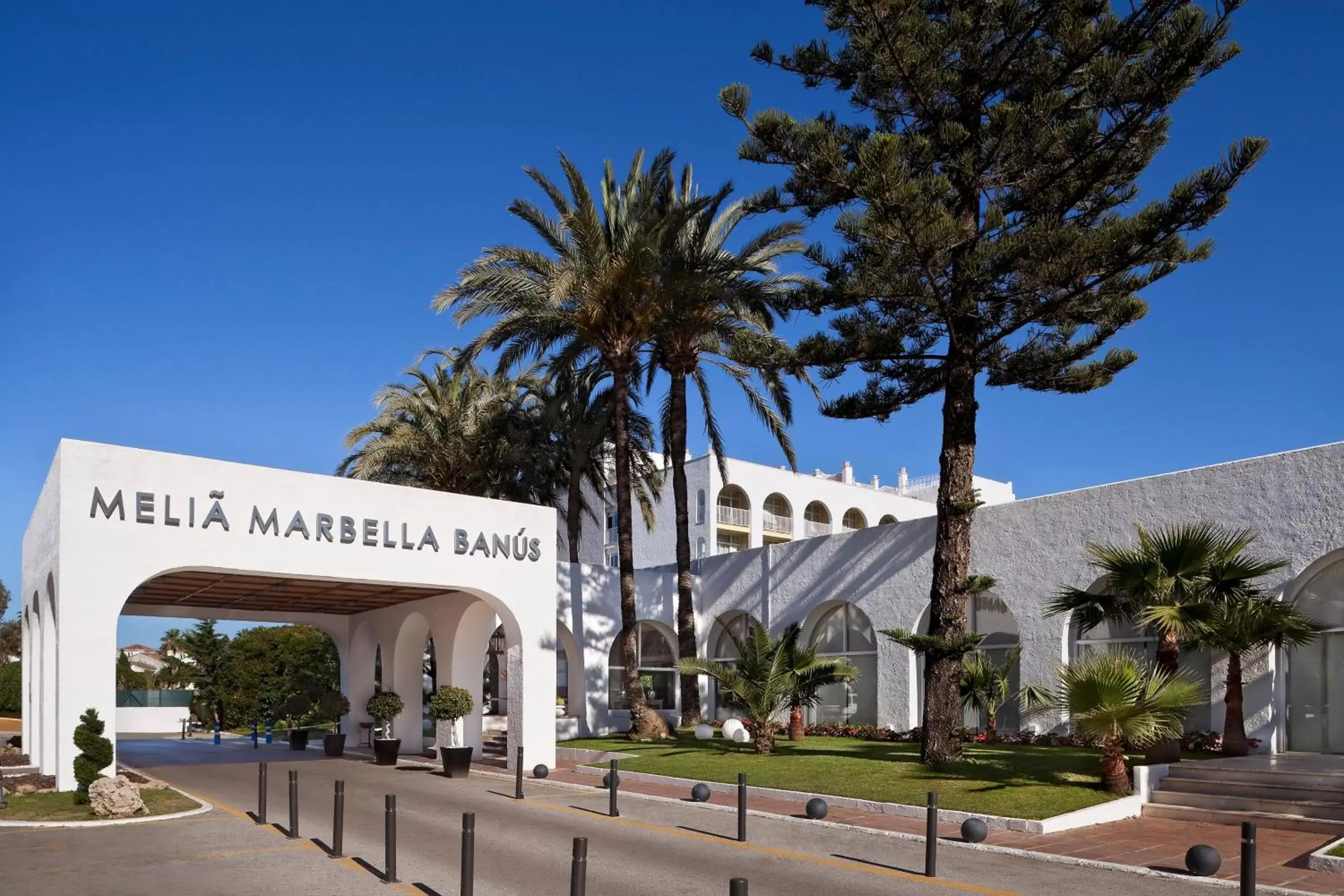 Facade/entrance, Property Building in Melia Marbella Banús